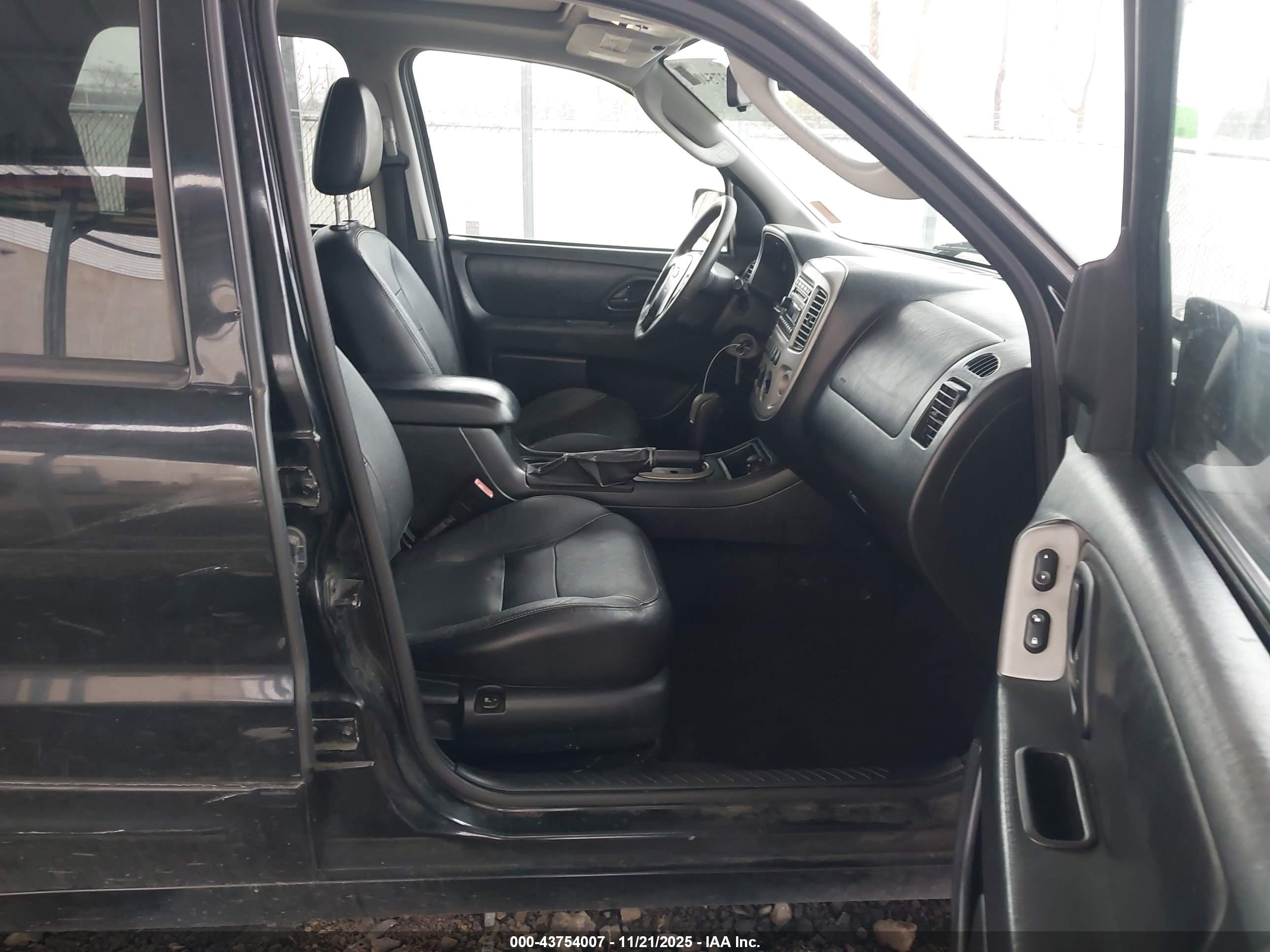 FORD ESCAPE image 5