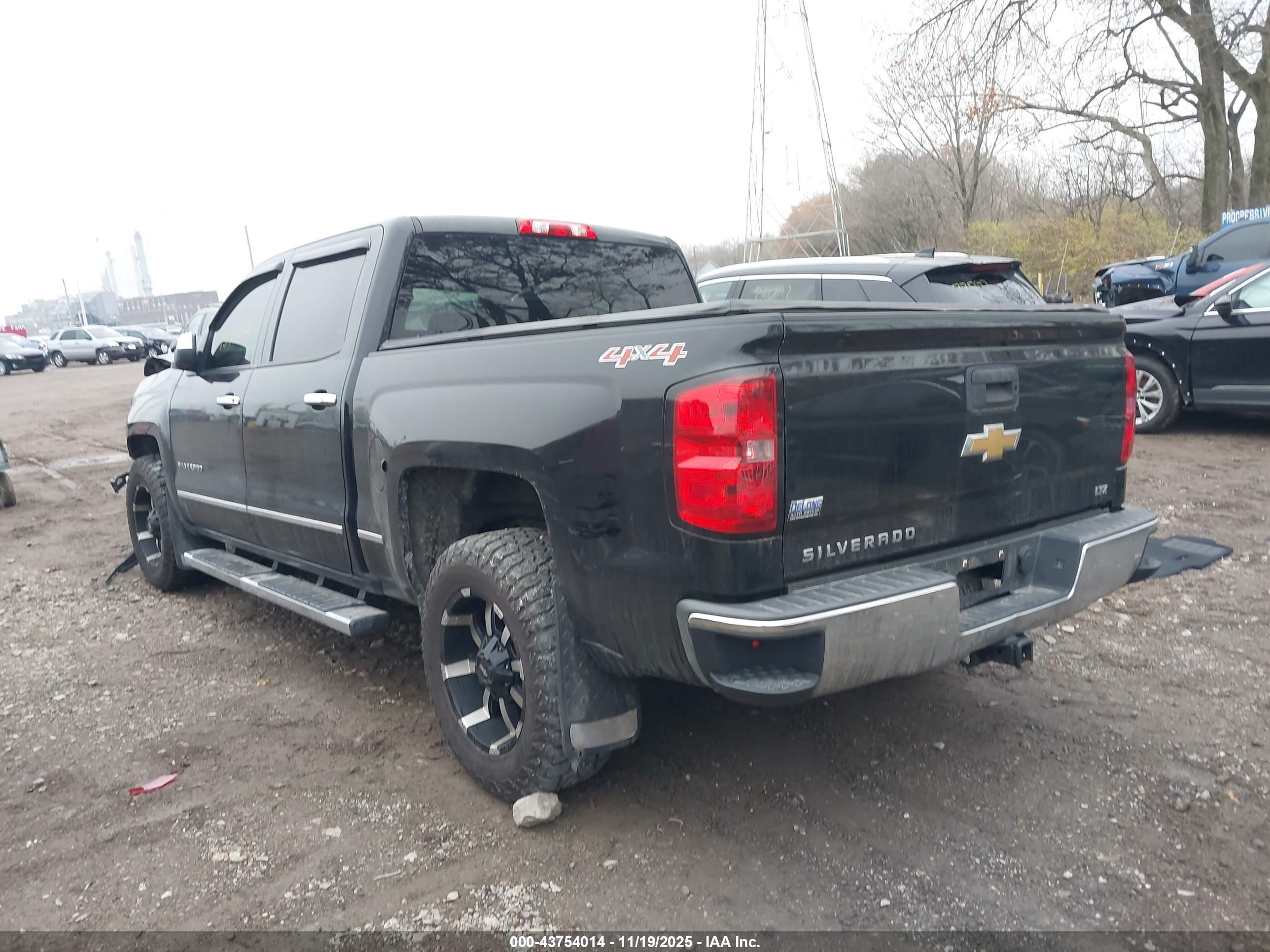 CHEVROLET SILVERADO image 3