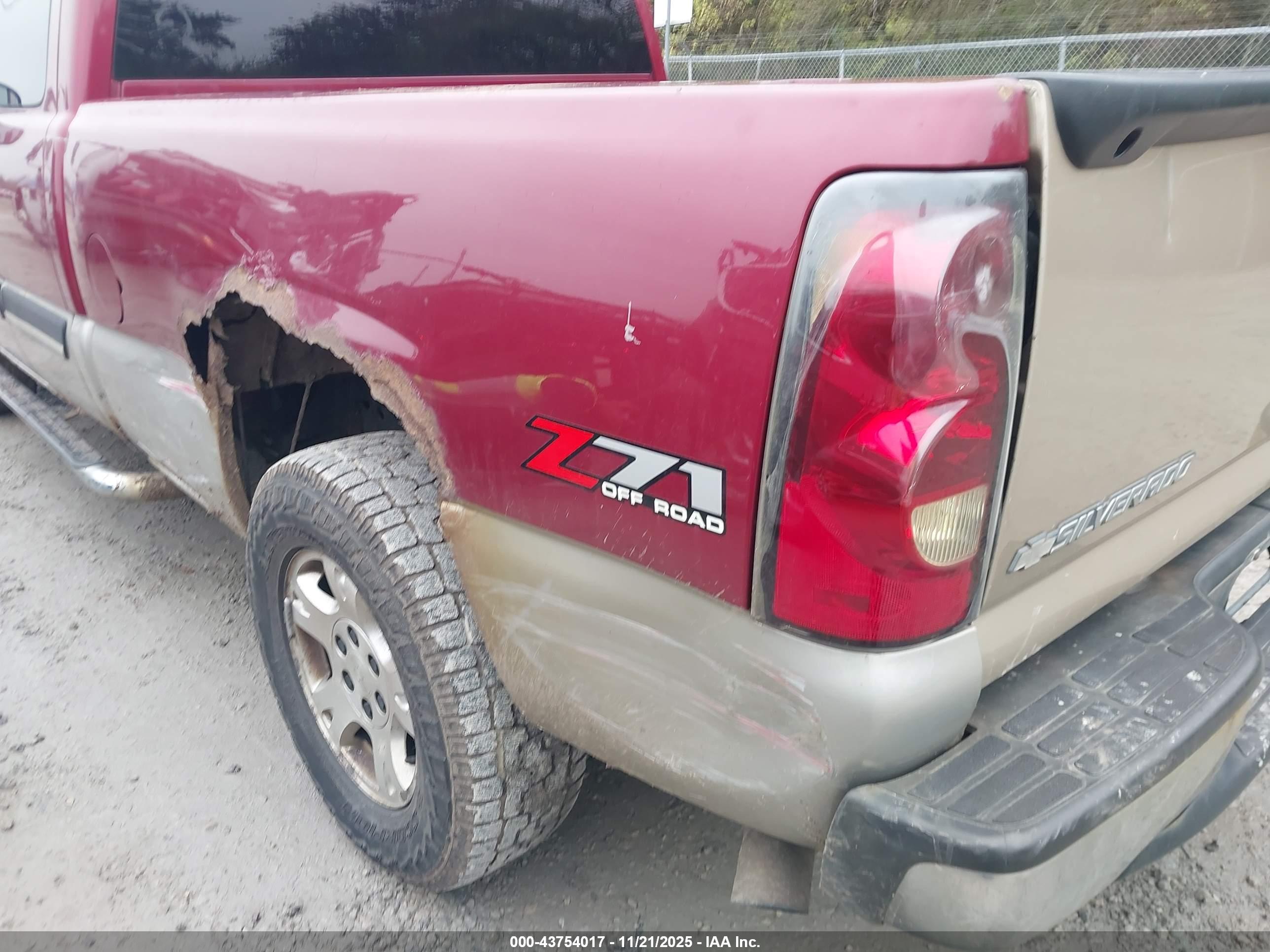 CHEVROLET SILVERADO image 6