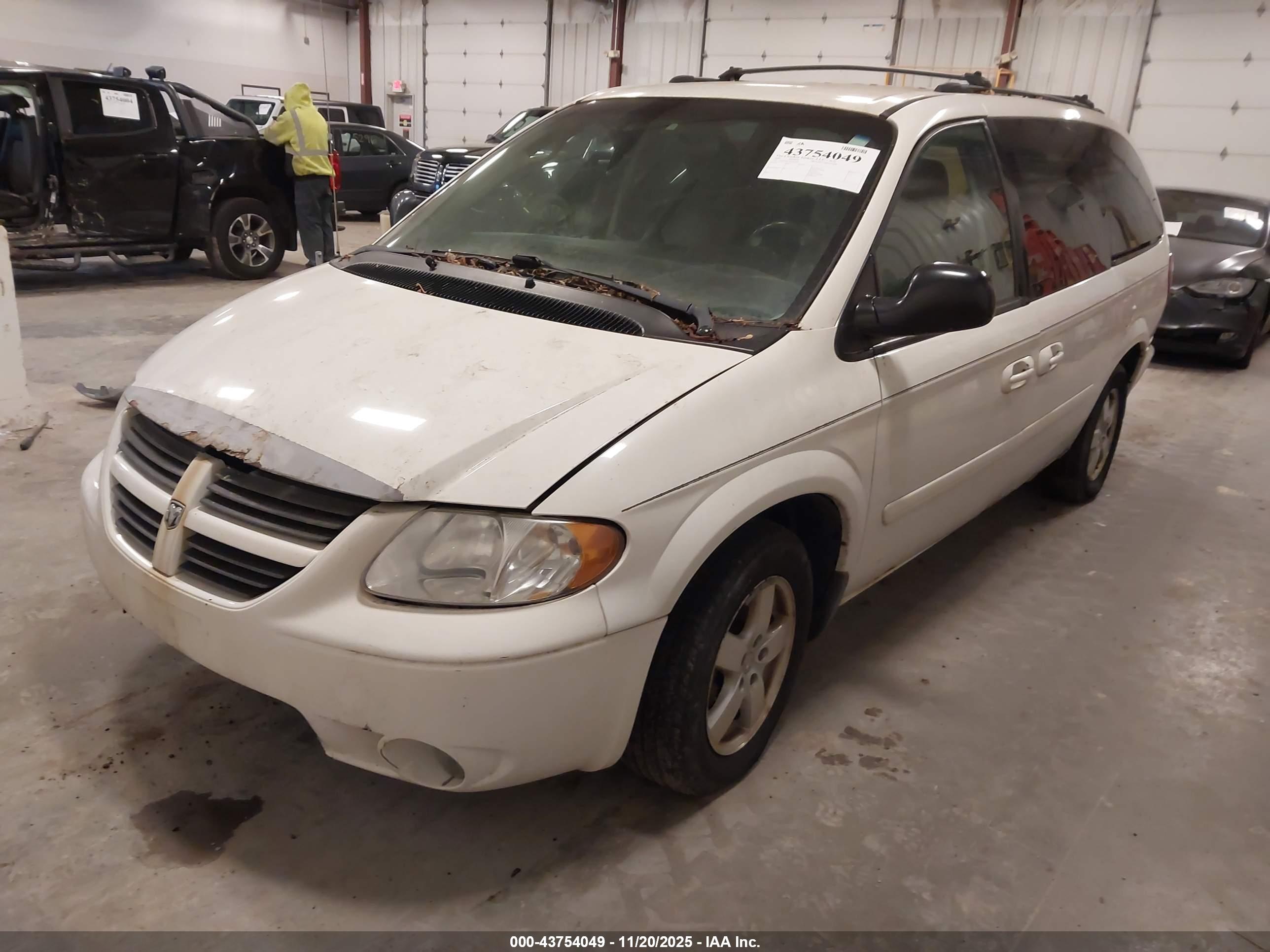DODGE GRAND image 2