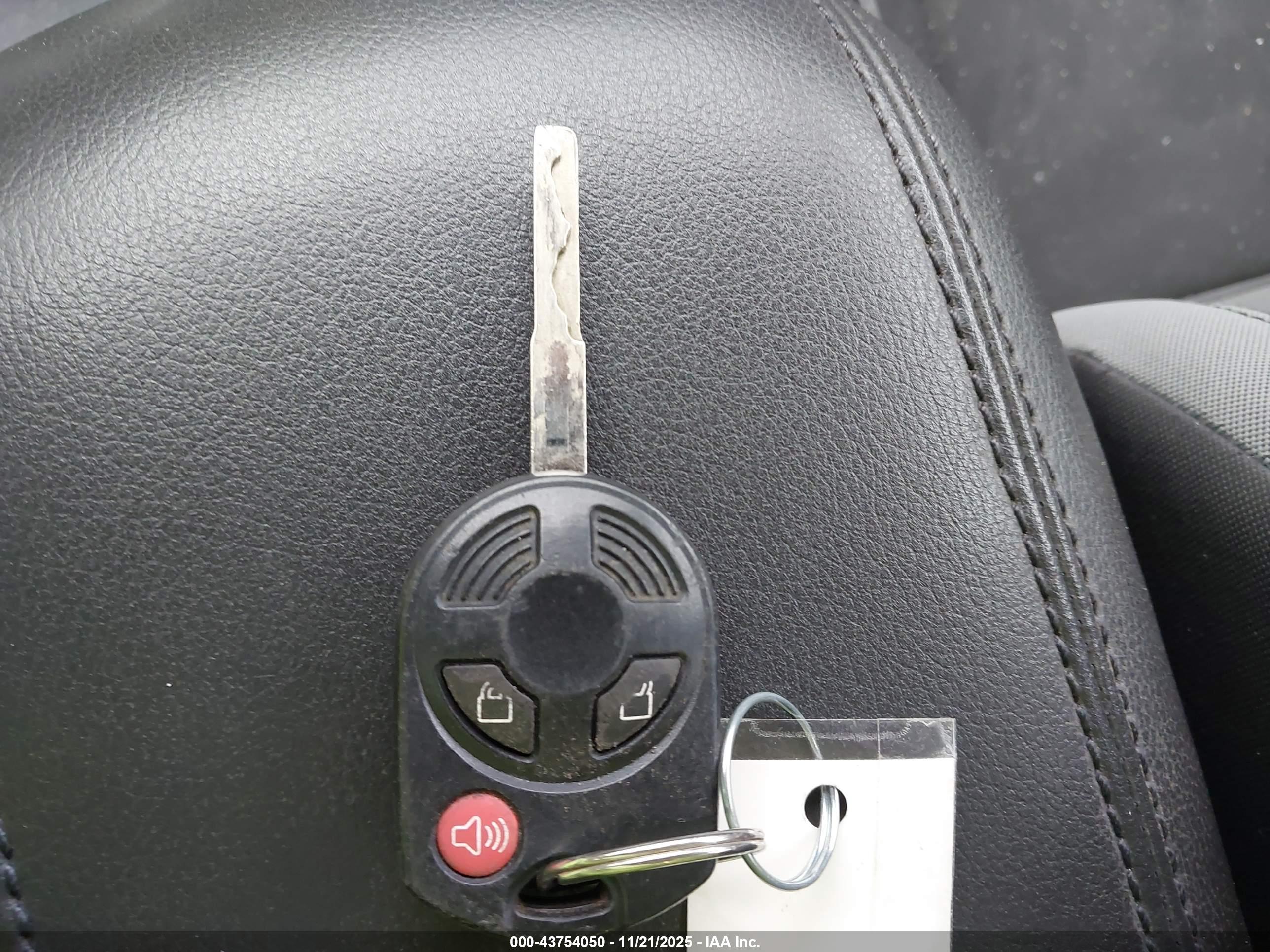 FORD ESCAPE image 11