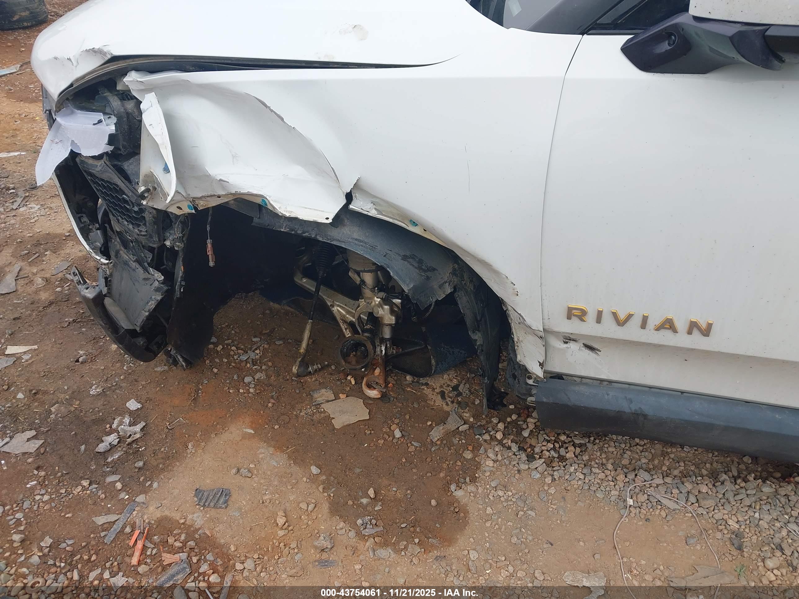 RIVIAN R1T image 6