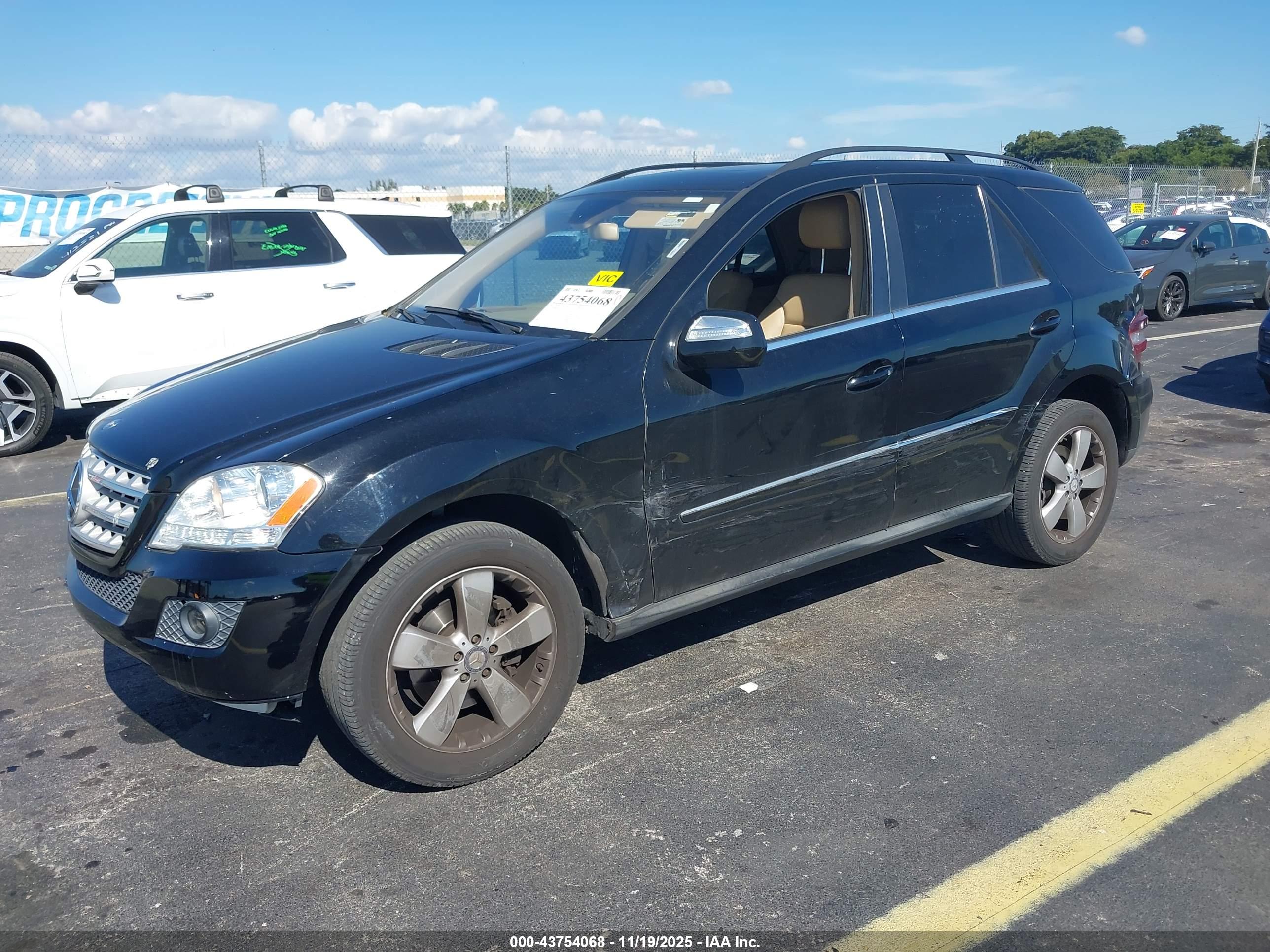 MERCEDES-BENZ ML image 2
