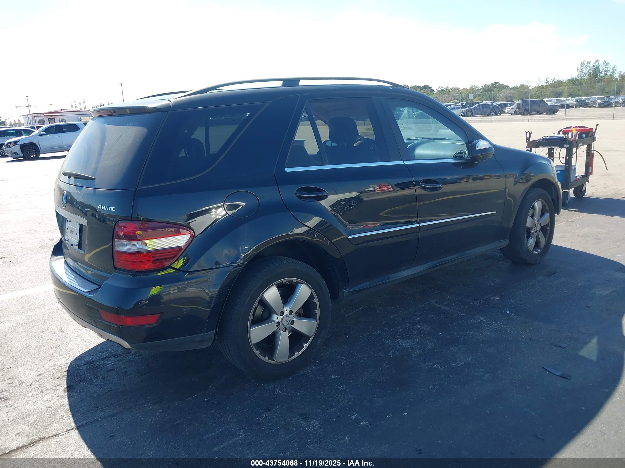 MERCEDES-BENZ ML image 4