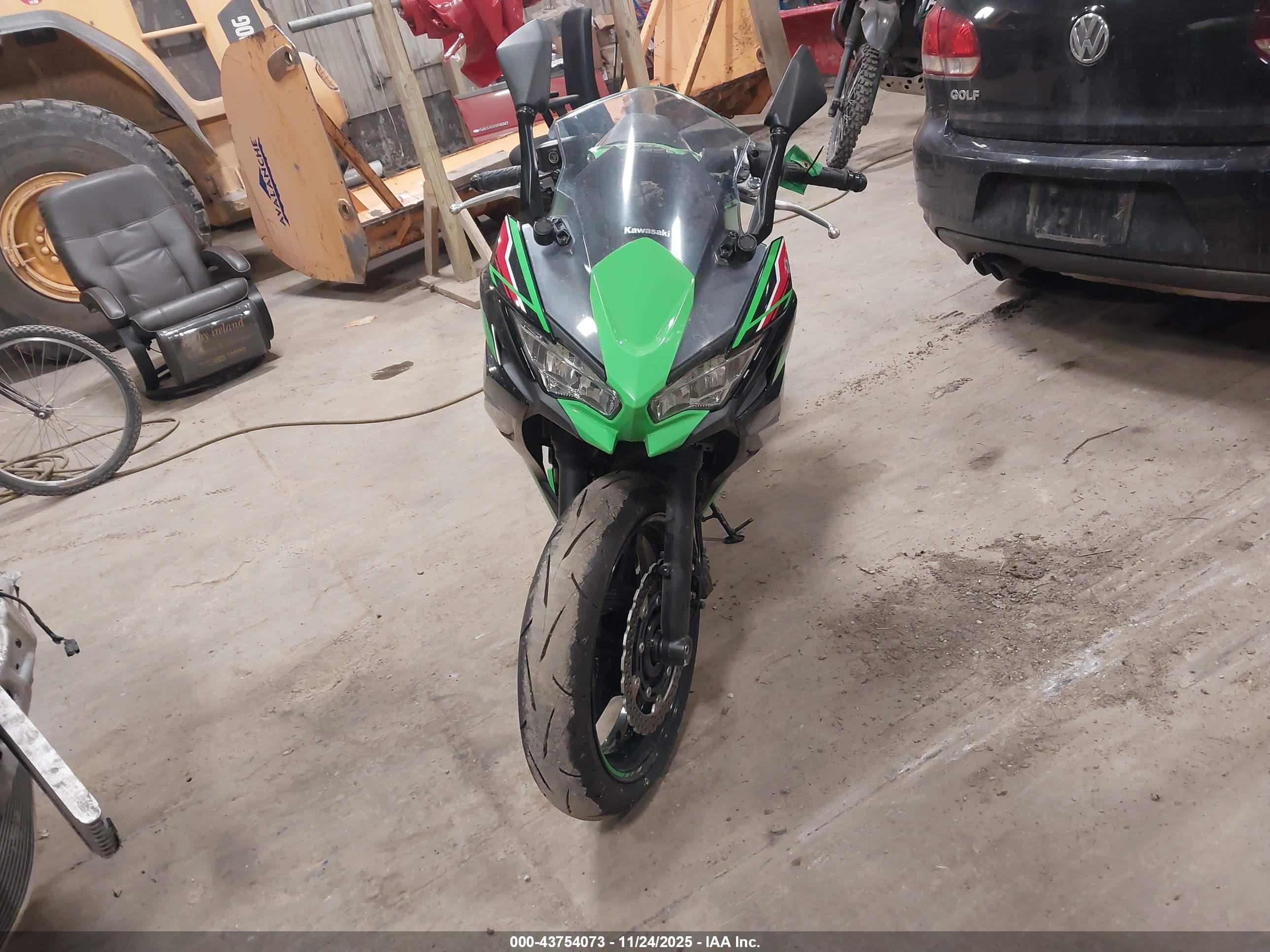 KAWASAKI EX650 image 5