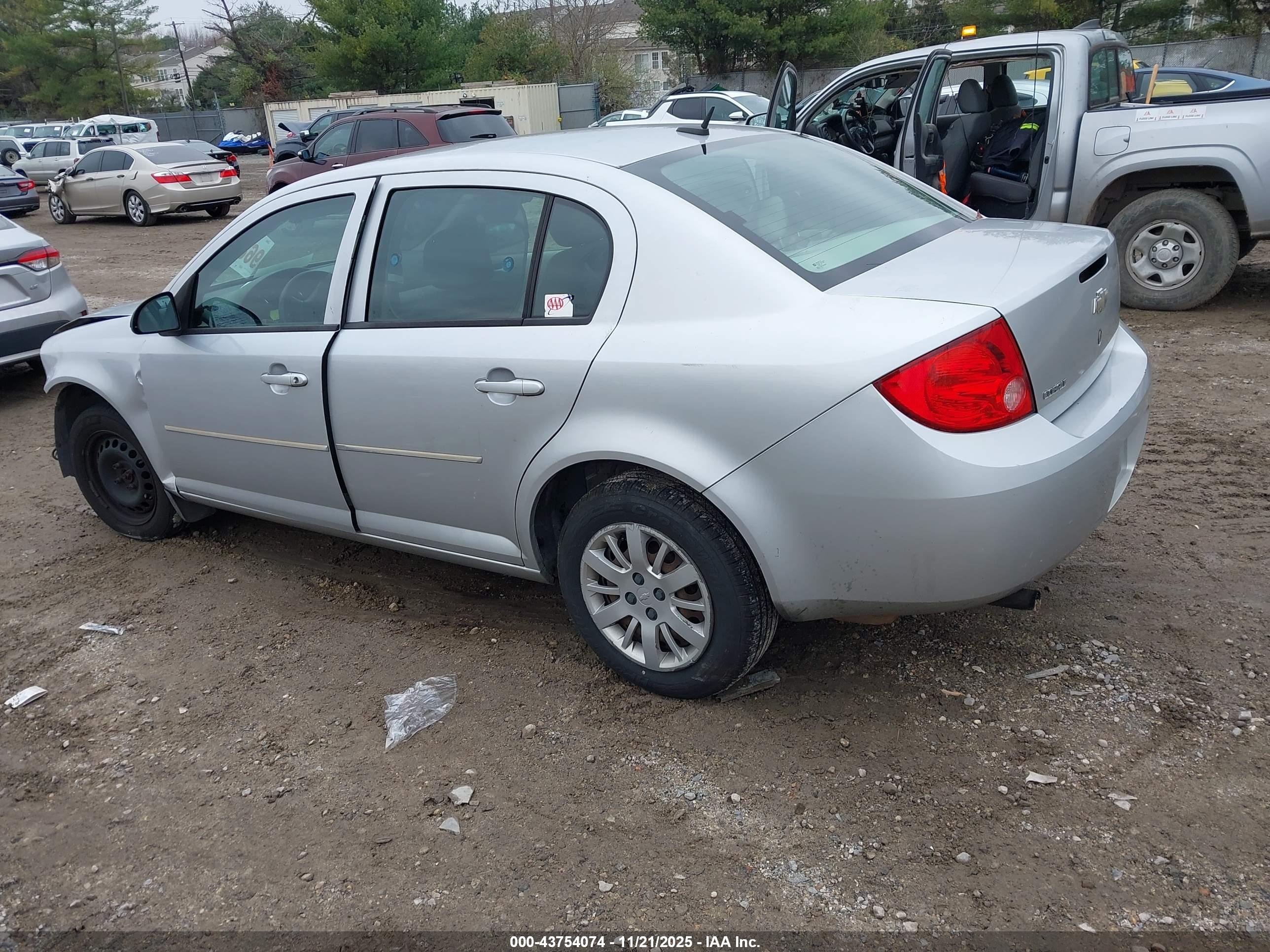 CHEVROLET COBALT image 3
