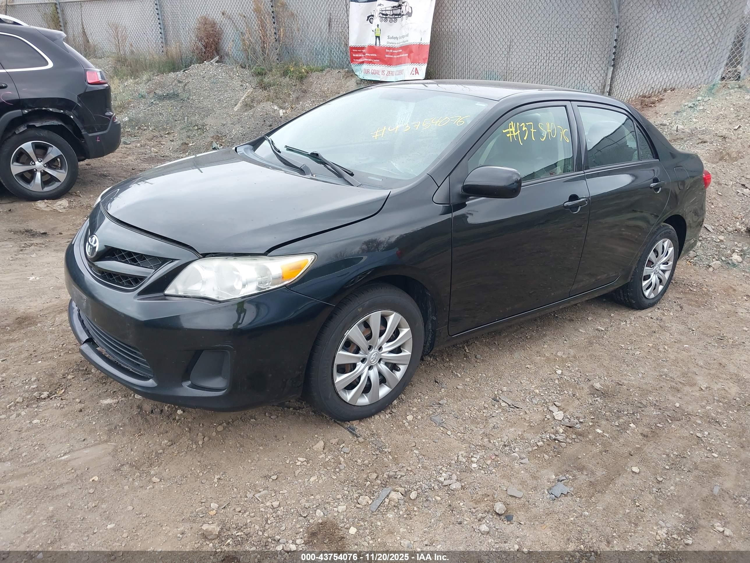 TOYOTA COROLLA image 2