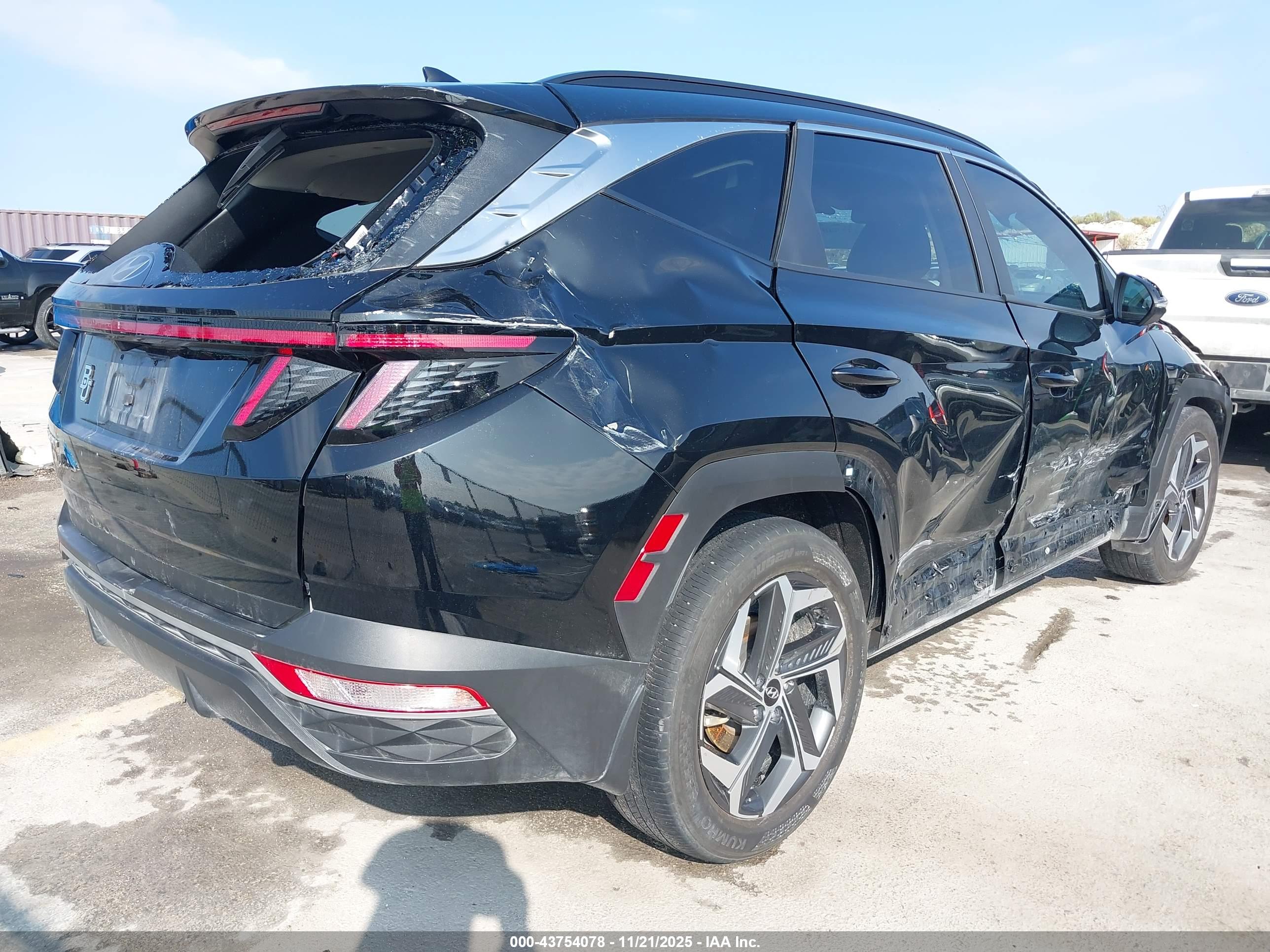 HYUNDAI TUCSON image 4