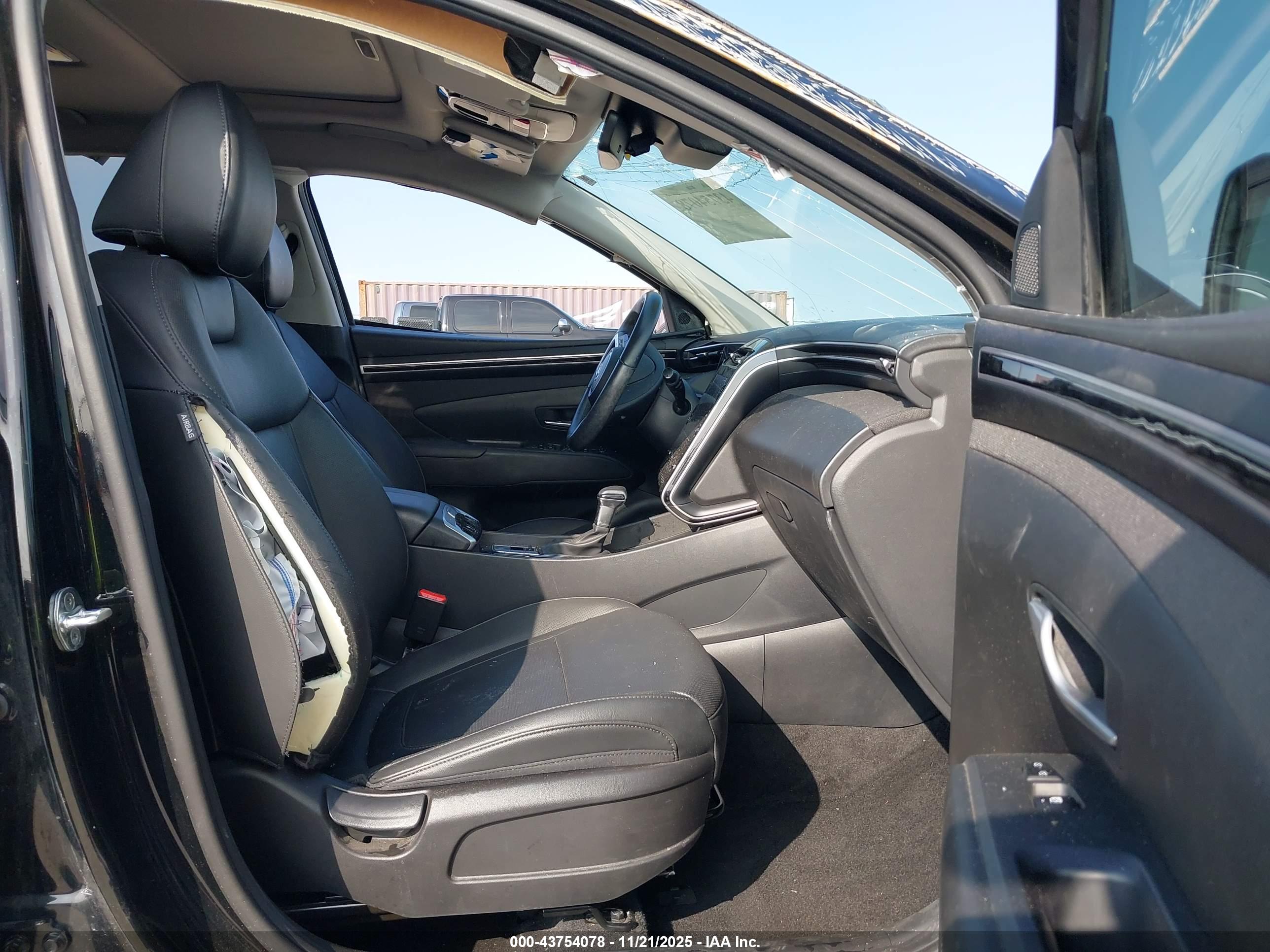 HYUNDAI TUCSON image 5