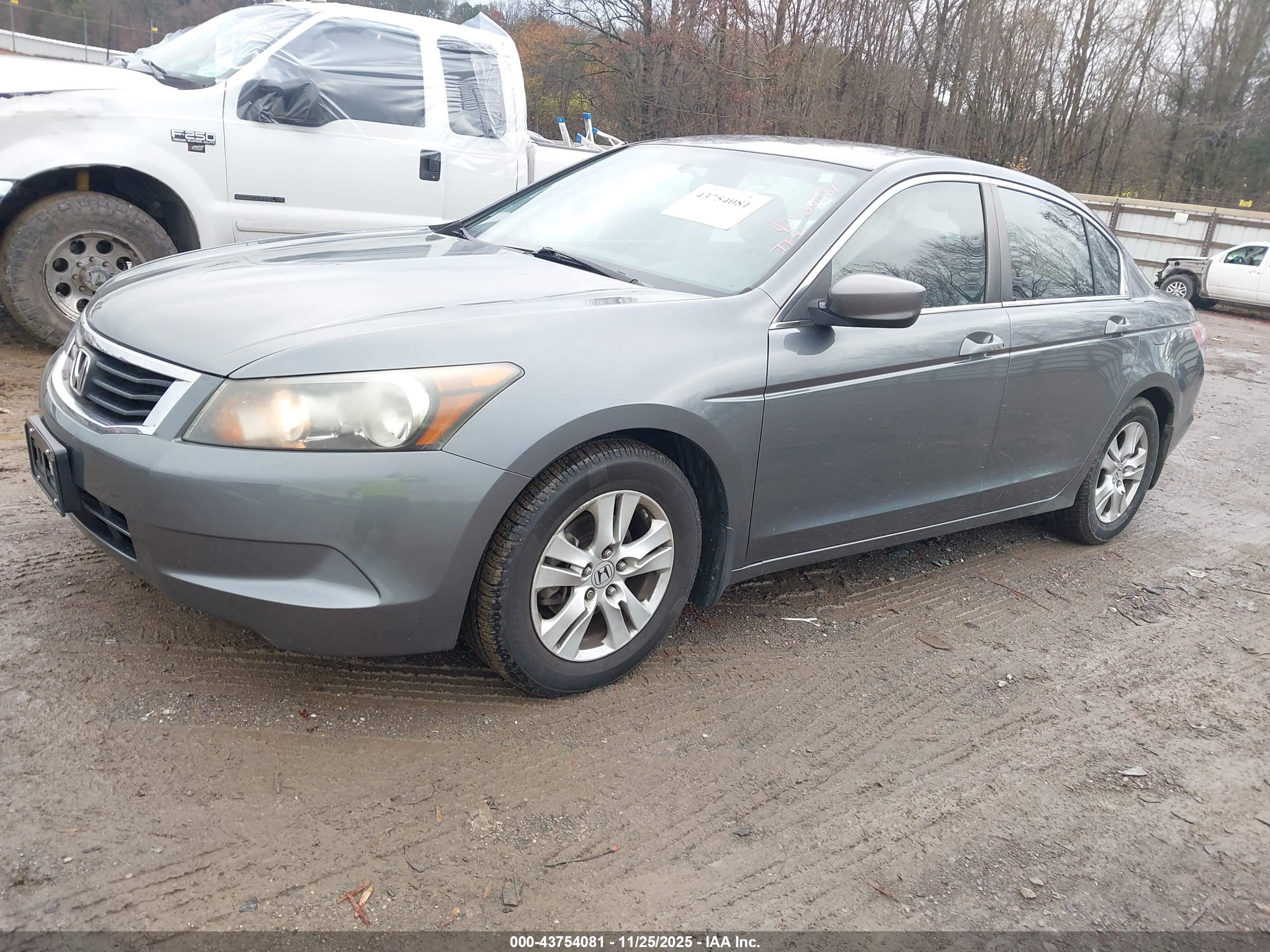 HONDA ACCORD image 2
