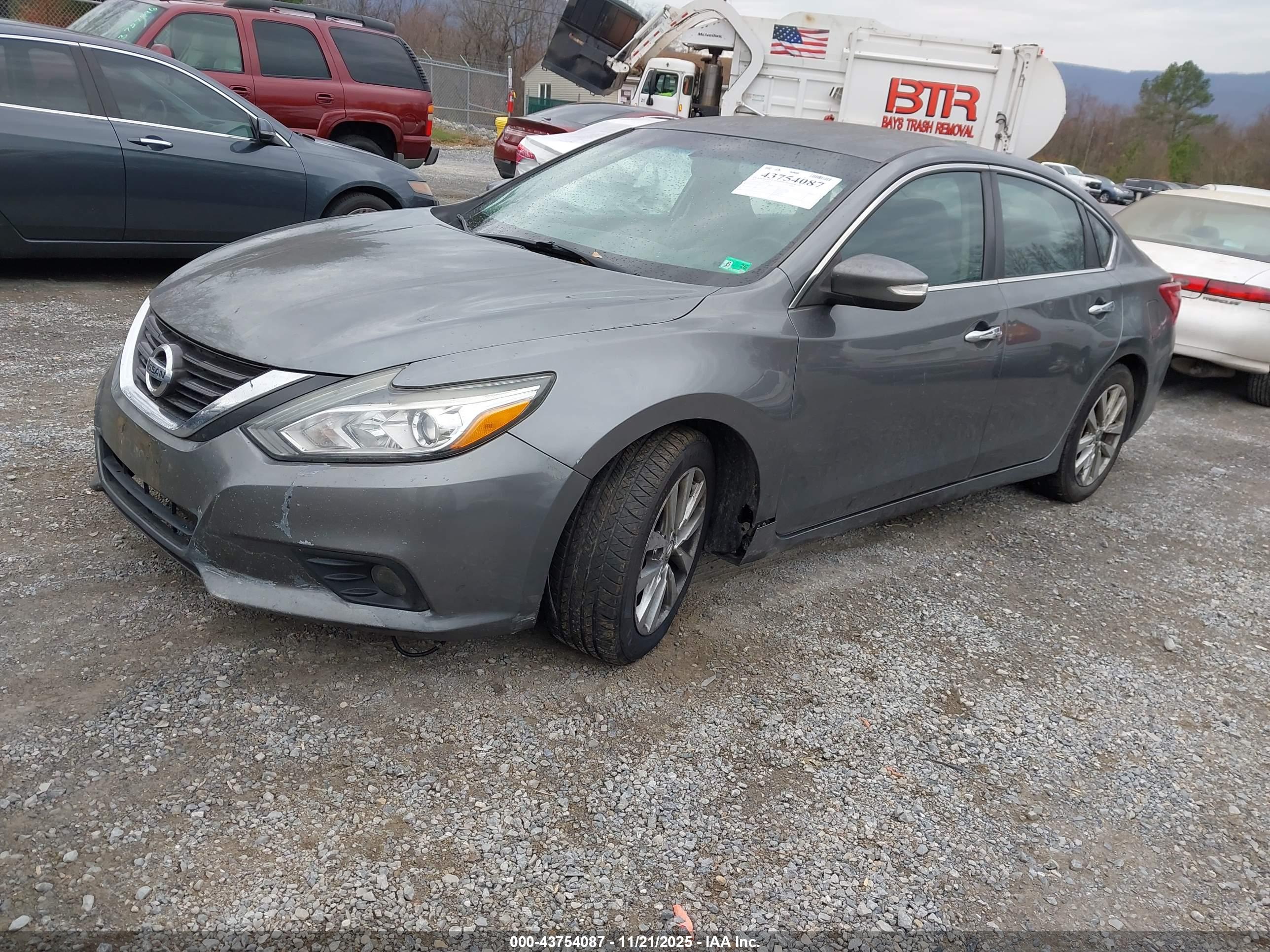 NISSAN ALTIMA image 2