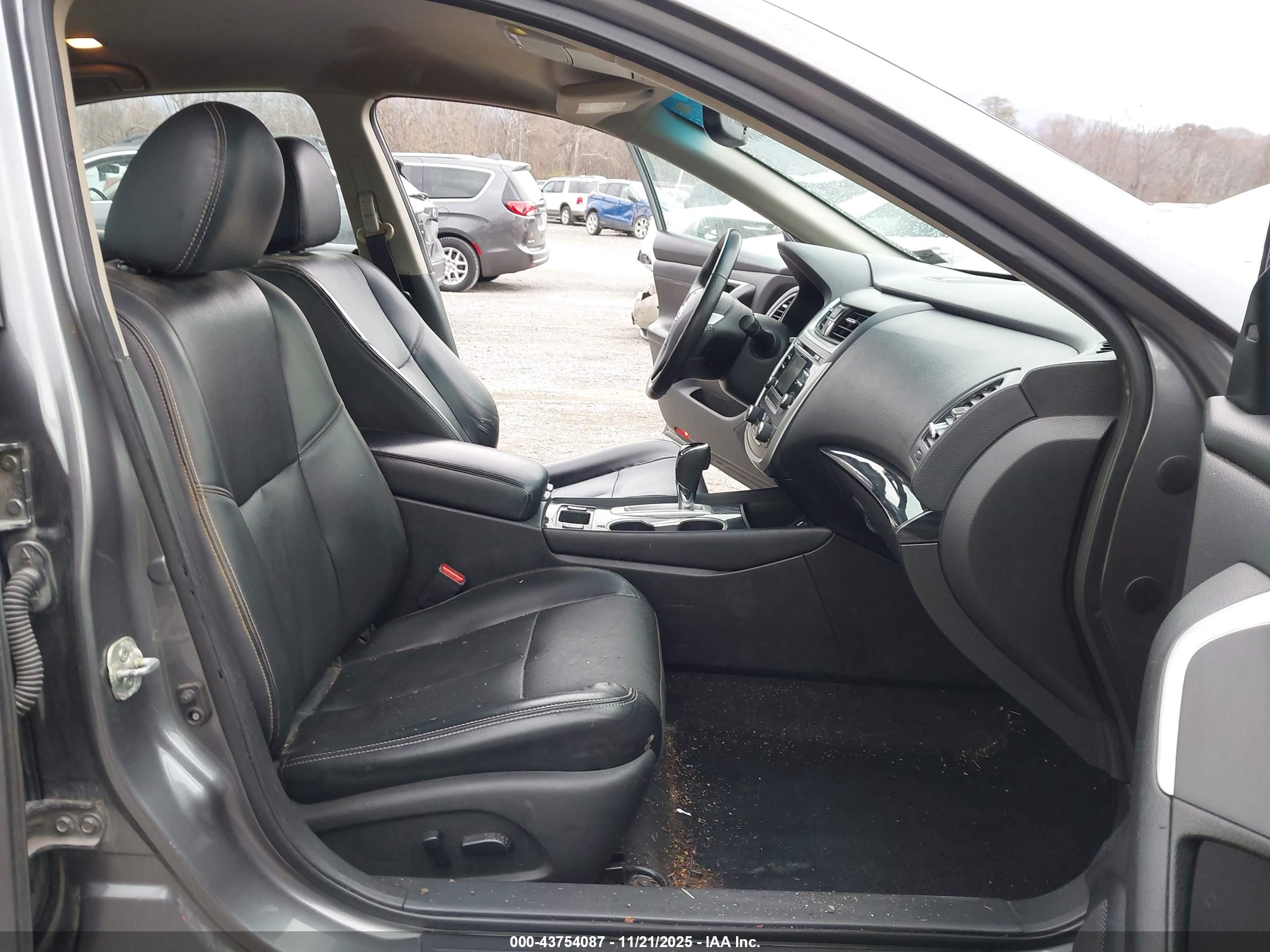 NISSAN ALTIMA image 5