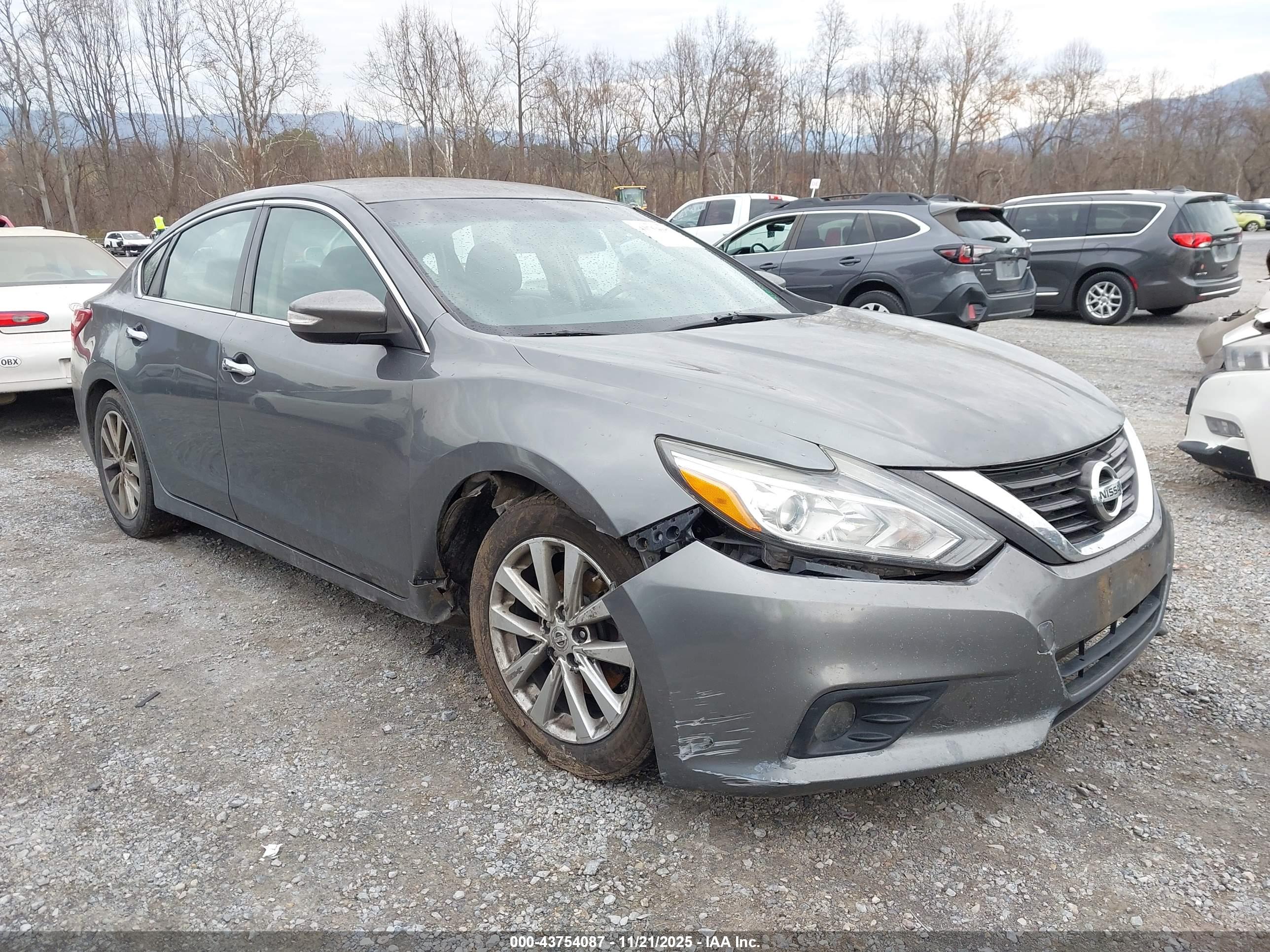 NISSAN ALTIMA image 6