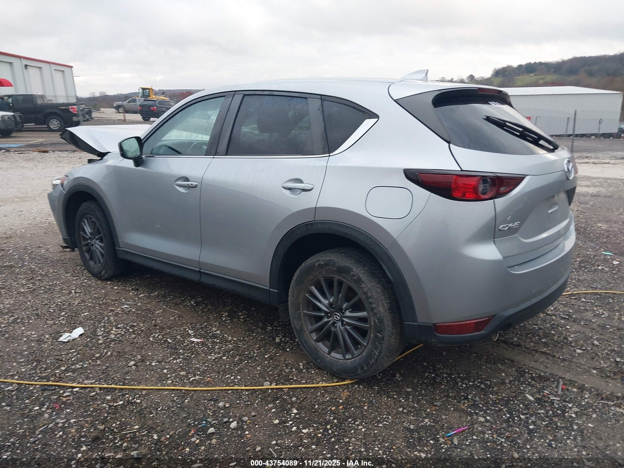 MAZDA CX-5 image 3