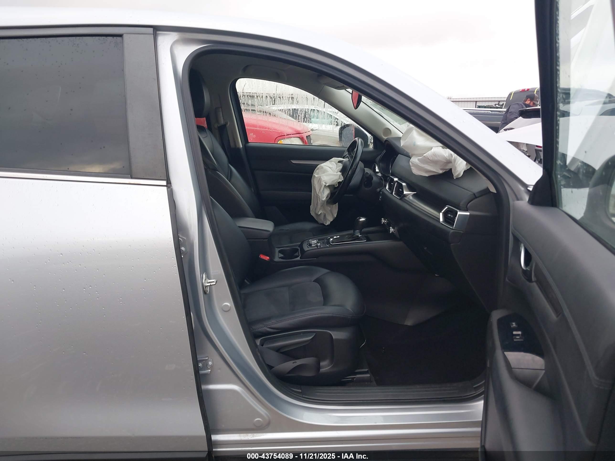 MAZDA CX-5 image 5