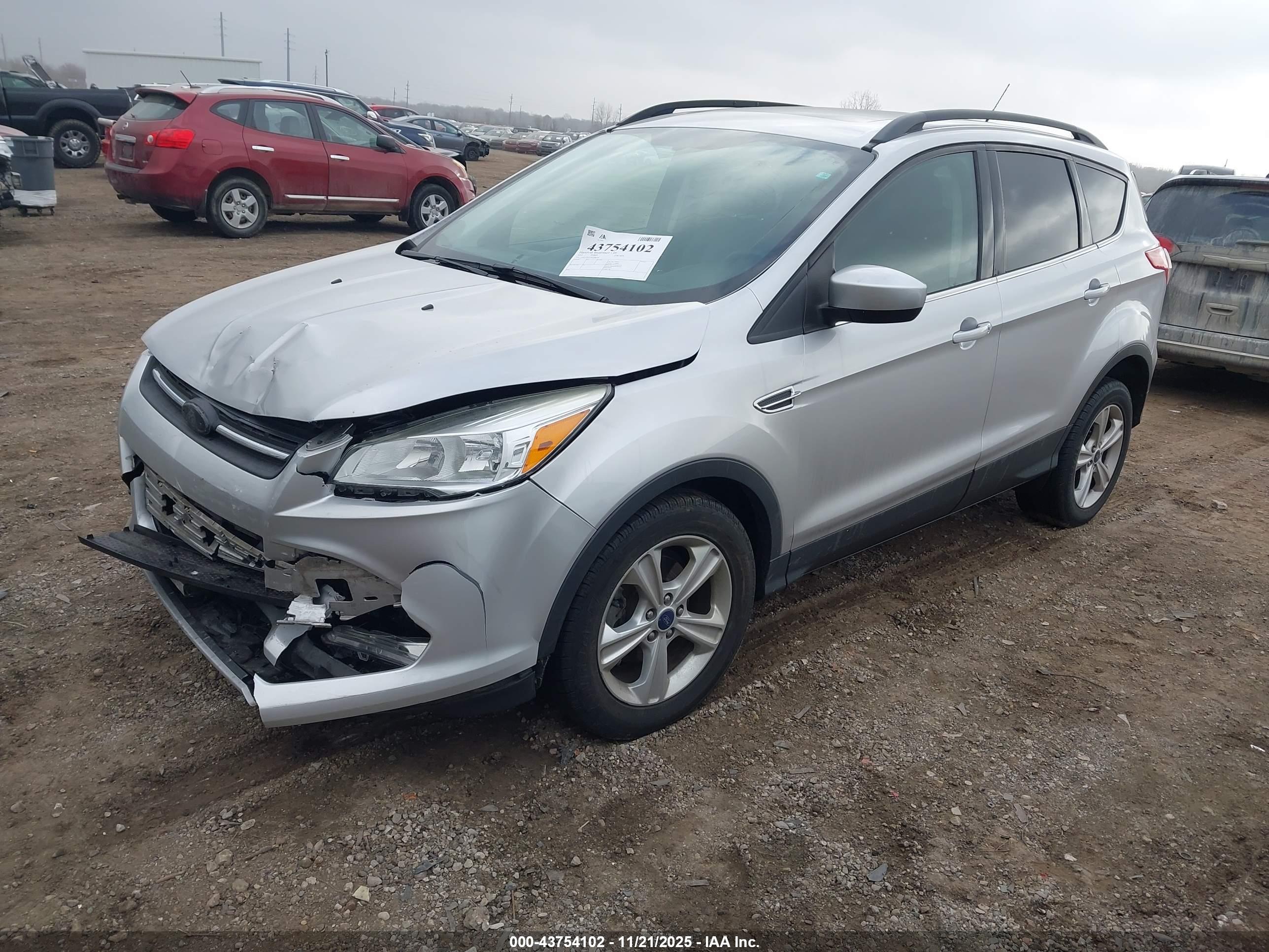 FORD ESCAPE image 2