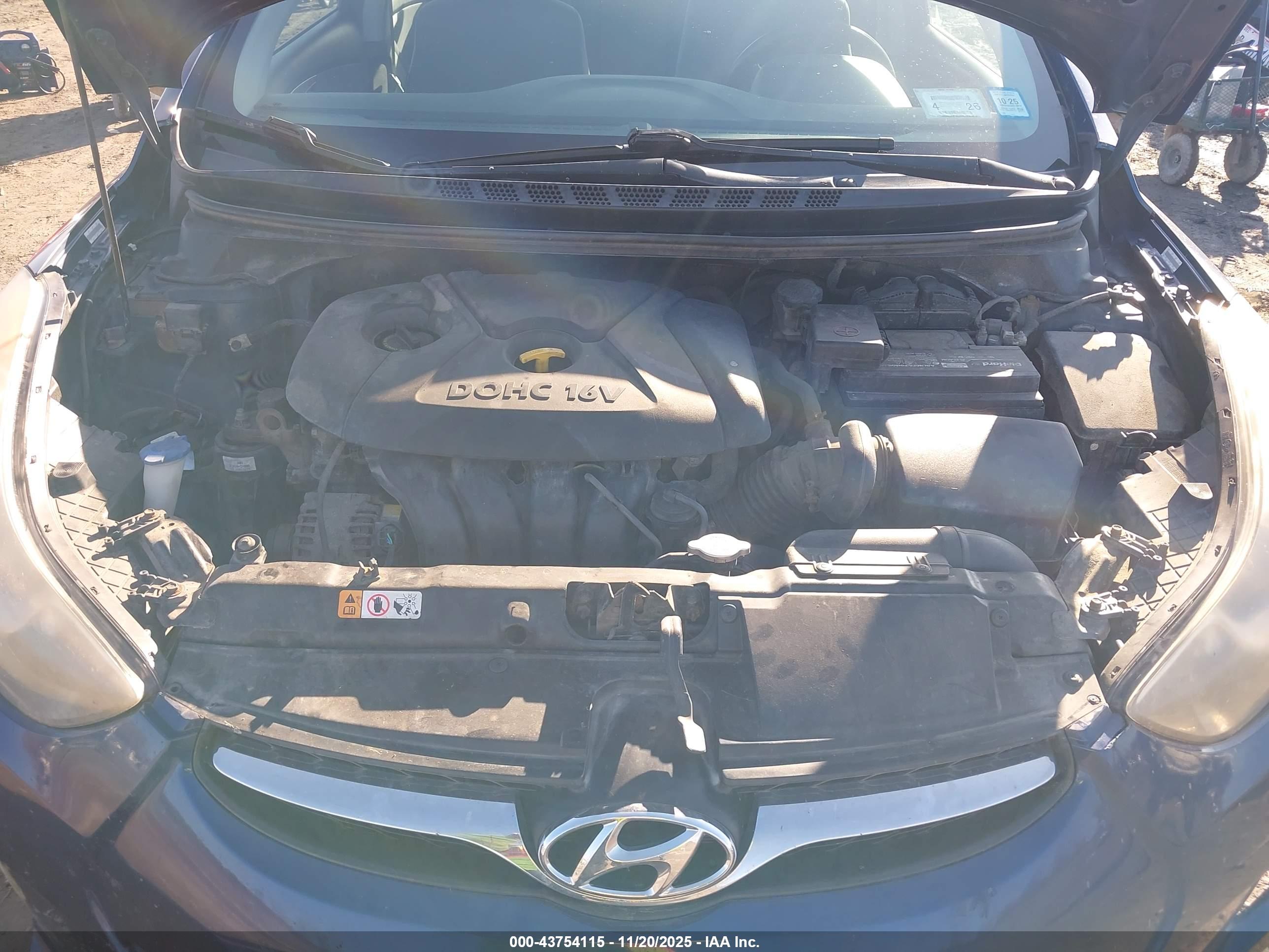 HYUNDAI ELANTRA image 10