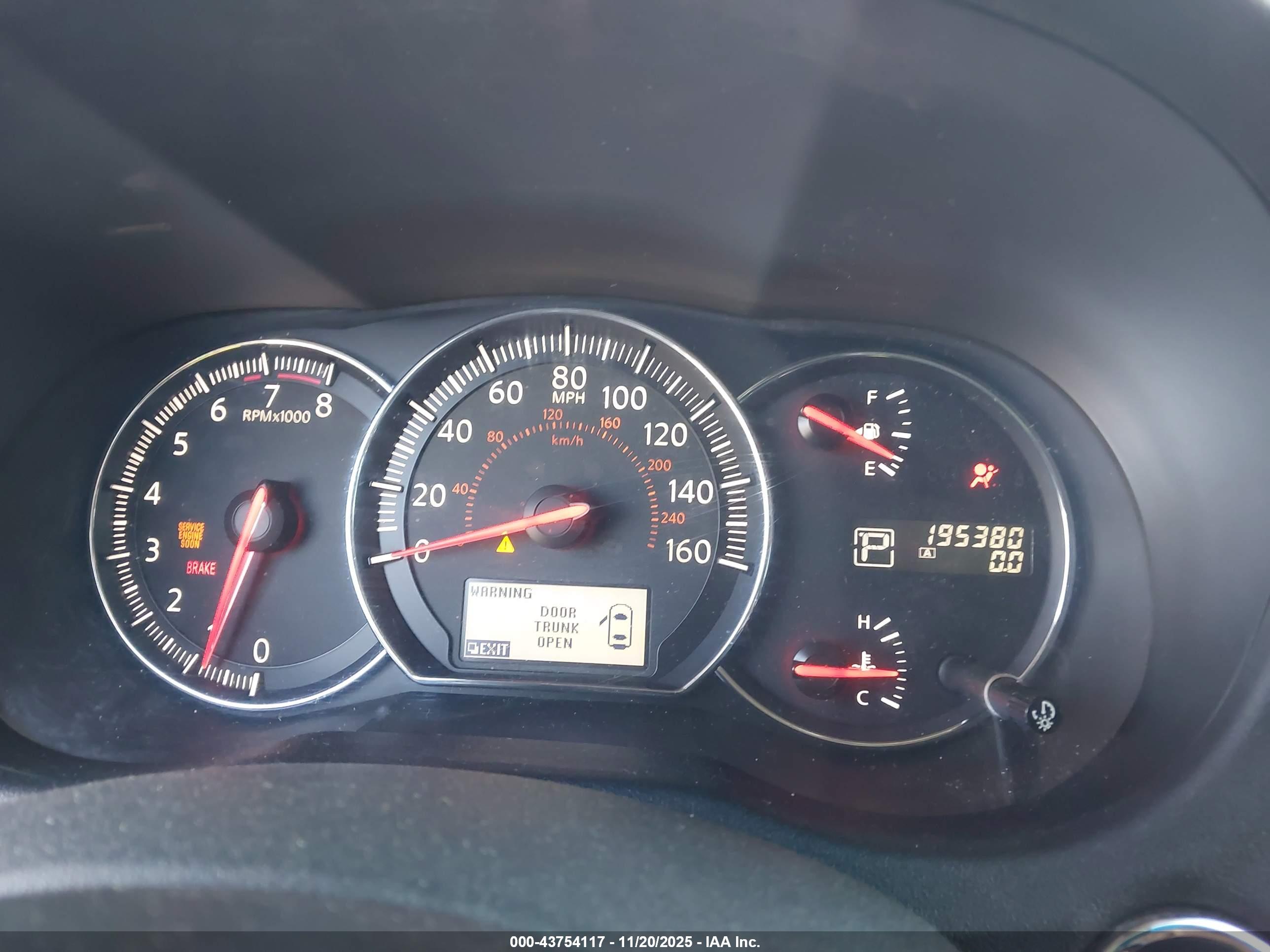 NISSAN MAXIMA image 7