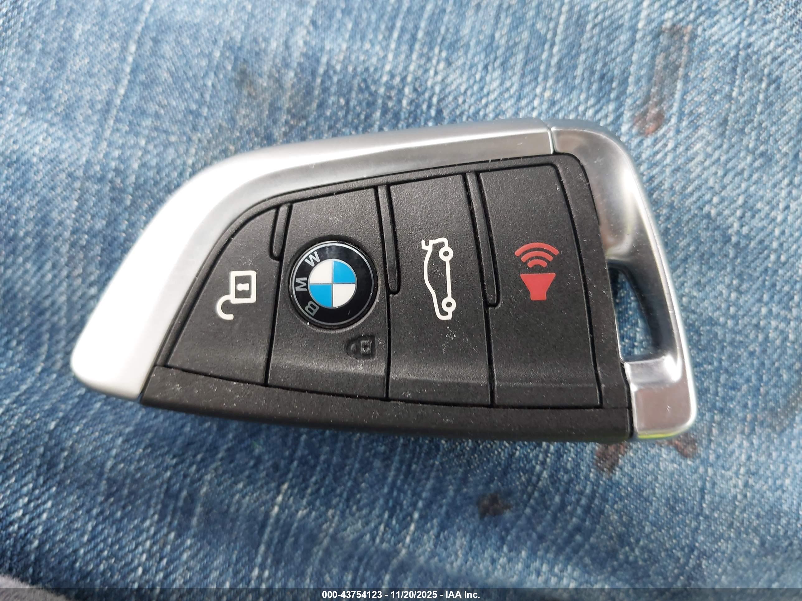 BMW X1 image 11