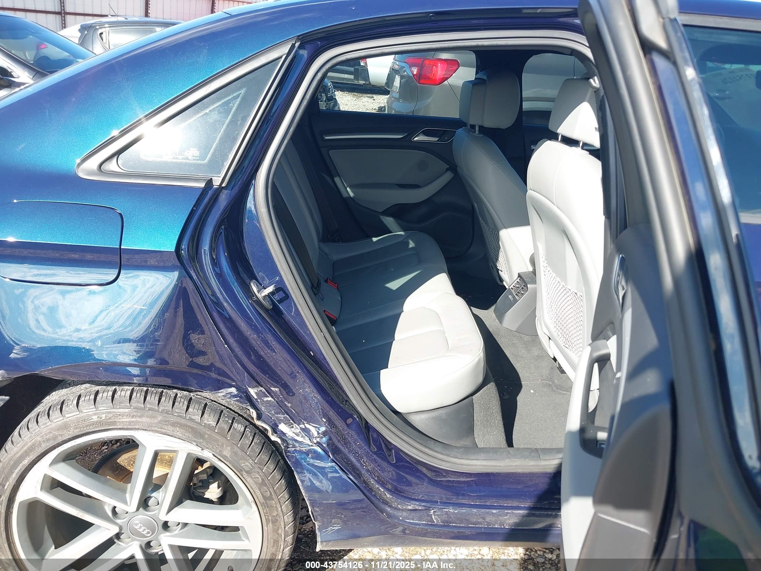 AUDI A3 image 8