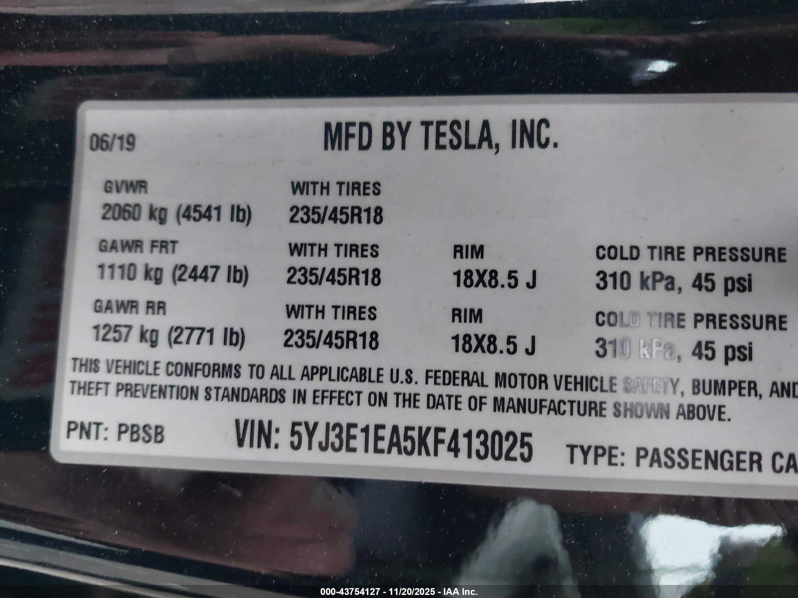 TESLA MODEL image 9