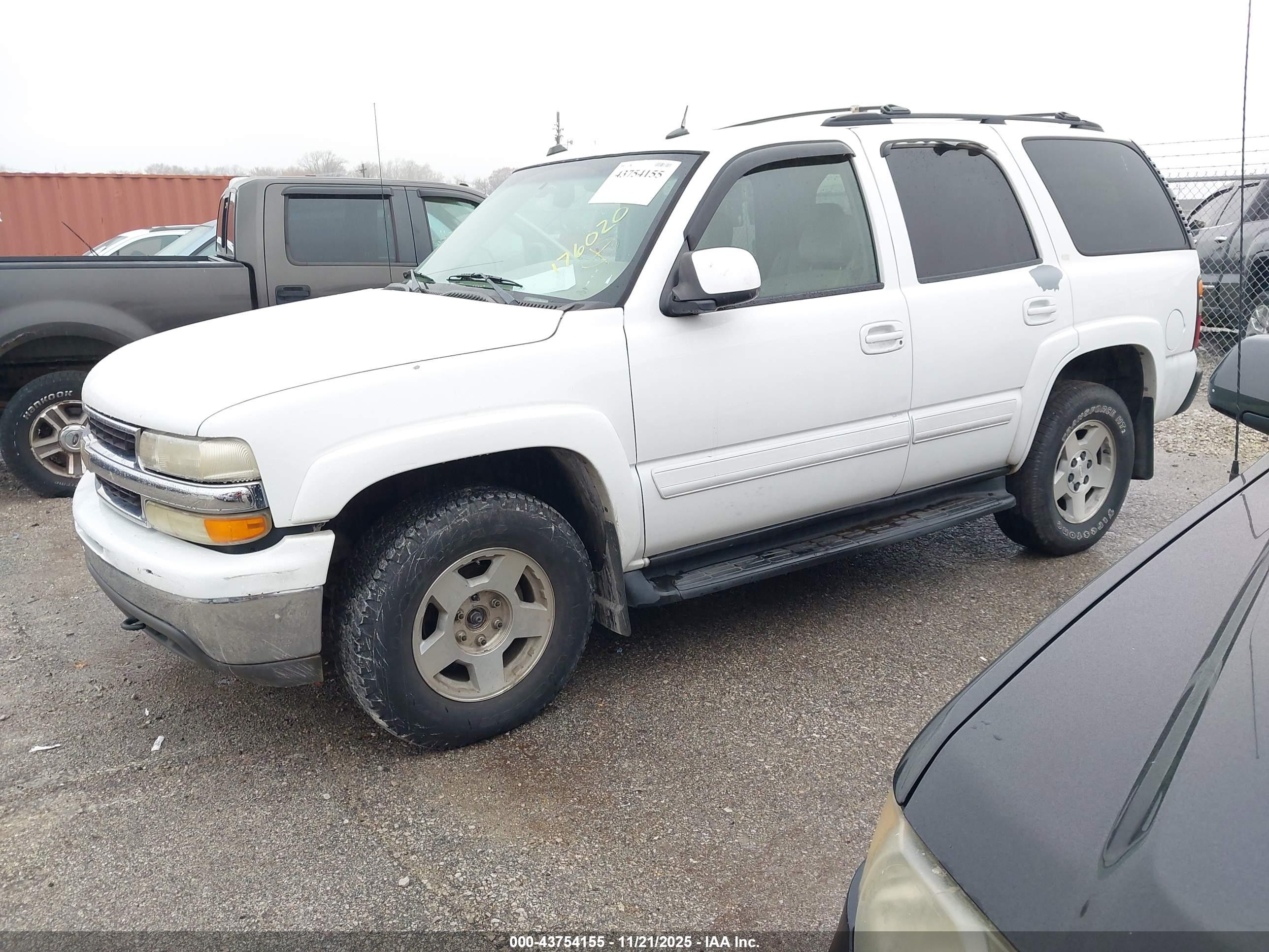 CHEVROLET TAHOE image 2