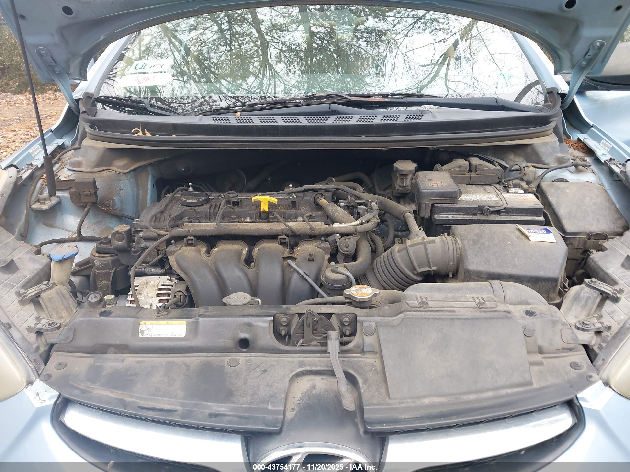HYUNDAI ELANTRA image 10