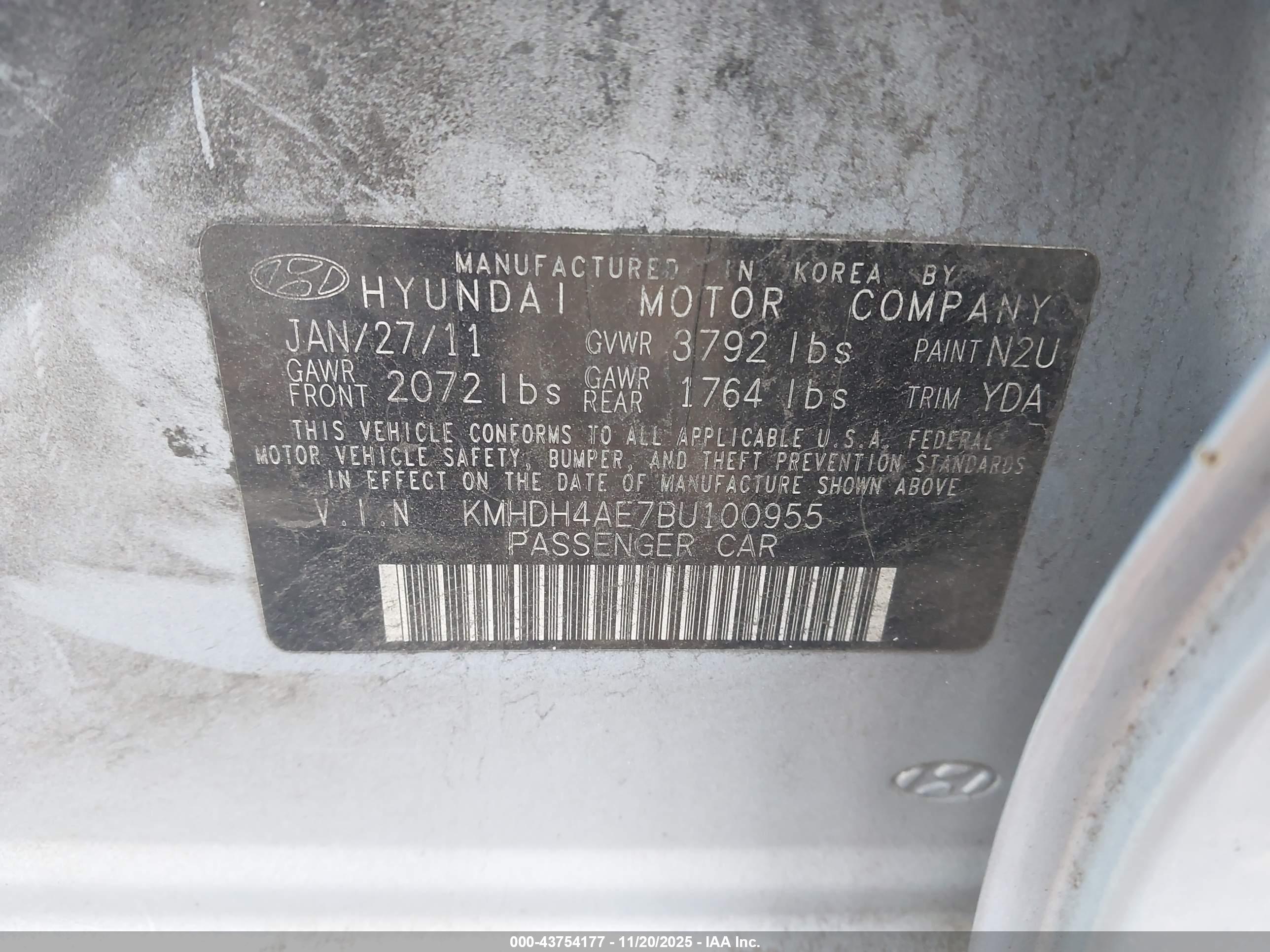 HYUNDAI ELANTRA image 9