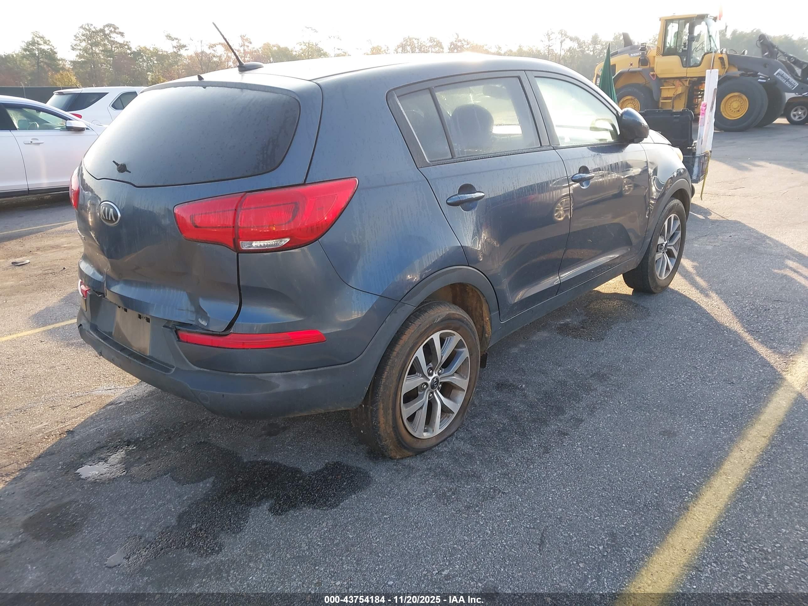 KIA SPORTAGE image 4