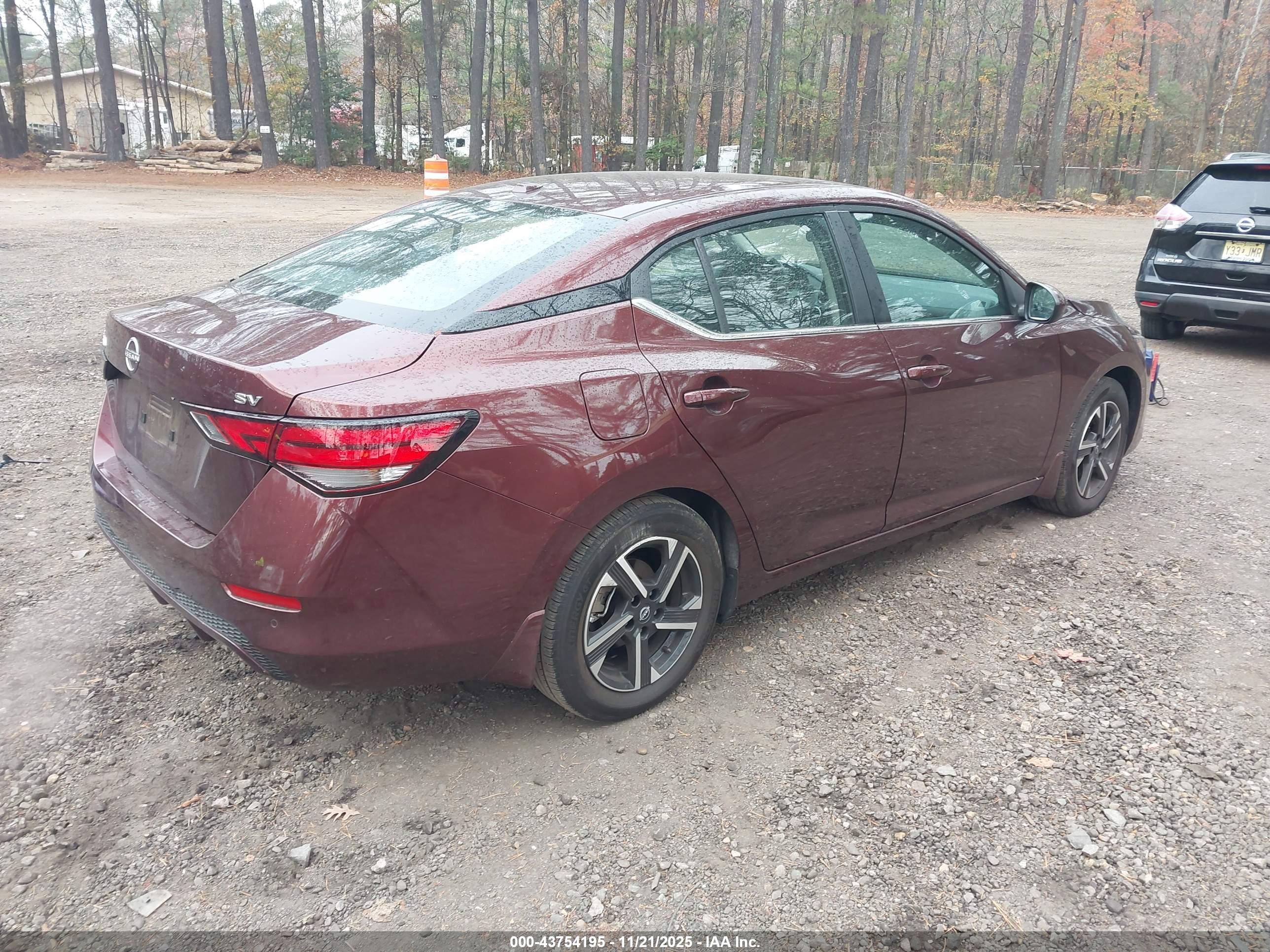 NISSAN SENTRA image 4