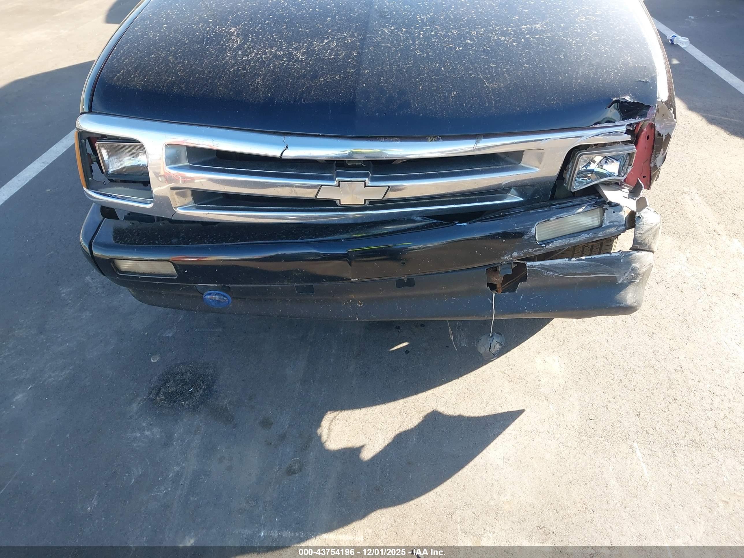 CHEVROLET S image 6