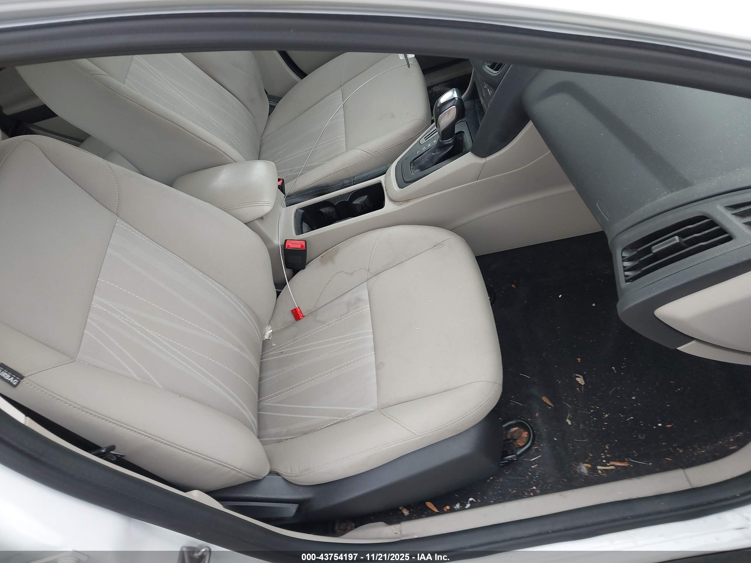 FORD FOCUS image 5