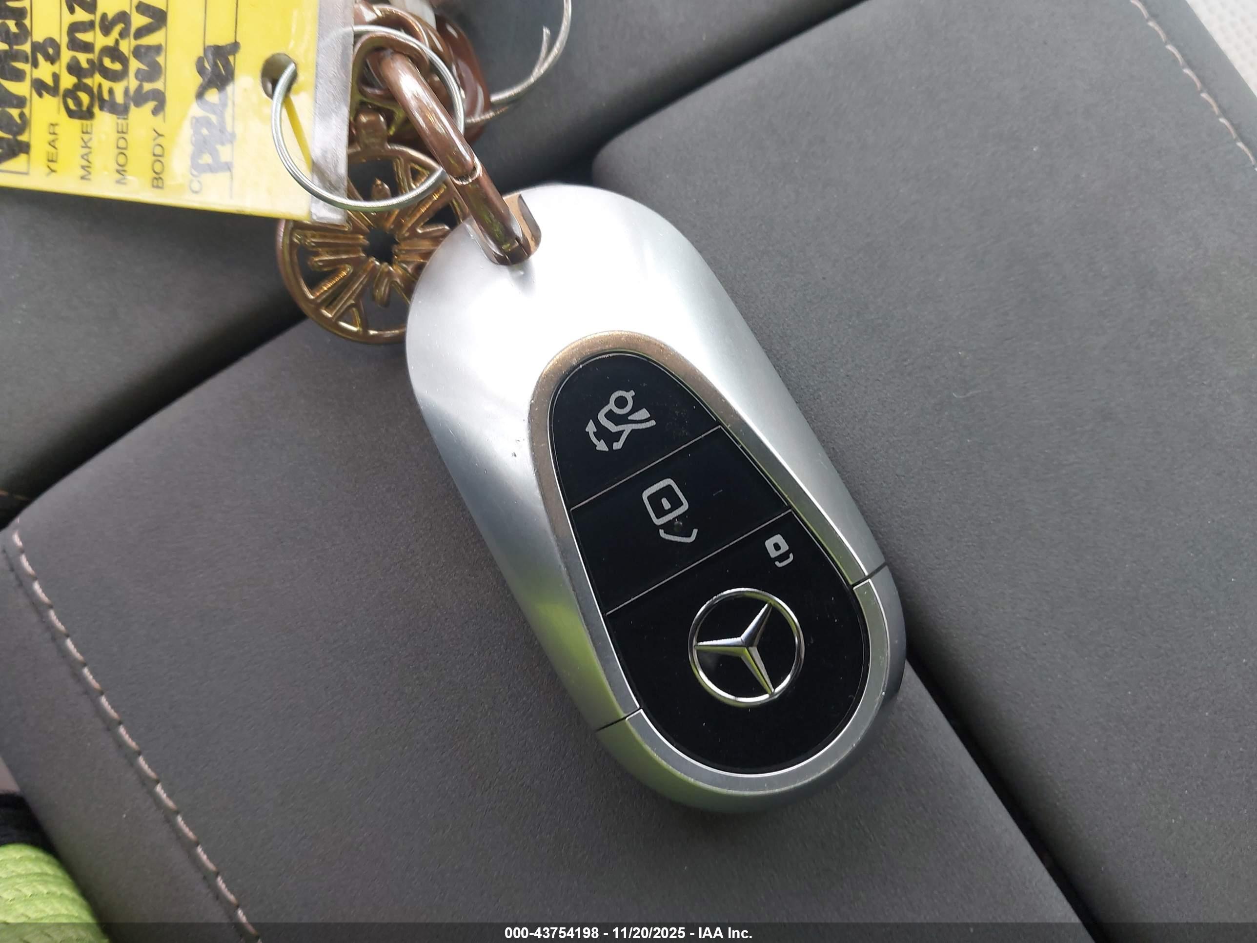 MERCEDES-BENZ EQS image 11