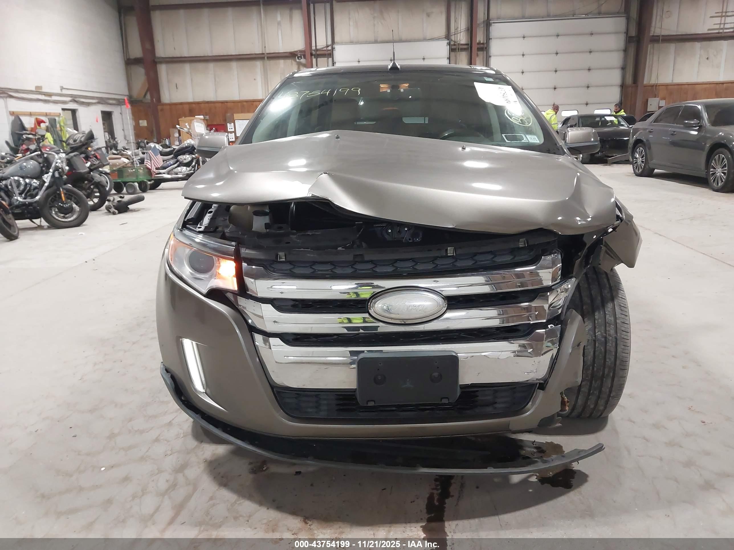 FORD EDGE image 6