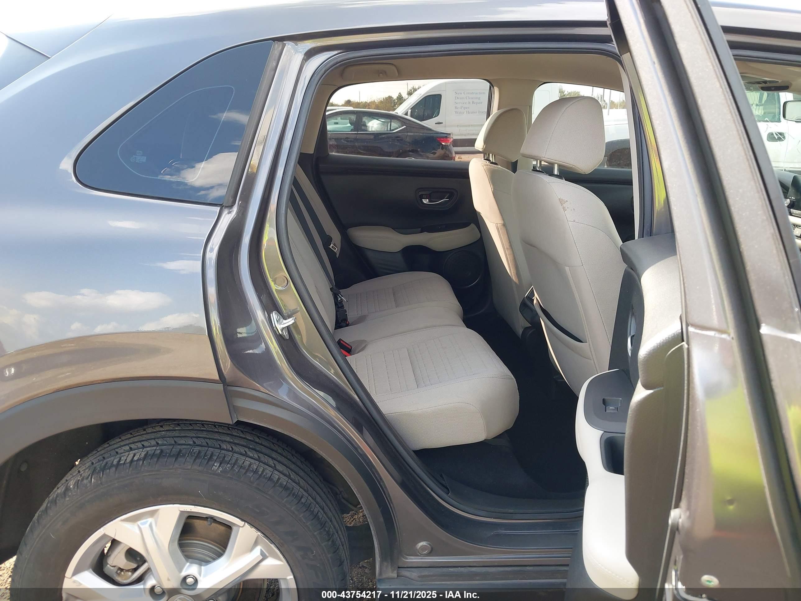 HONDA HR-V image 8
