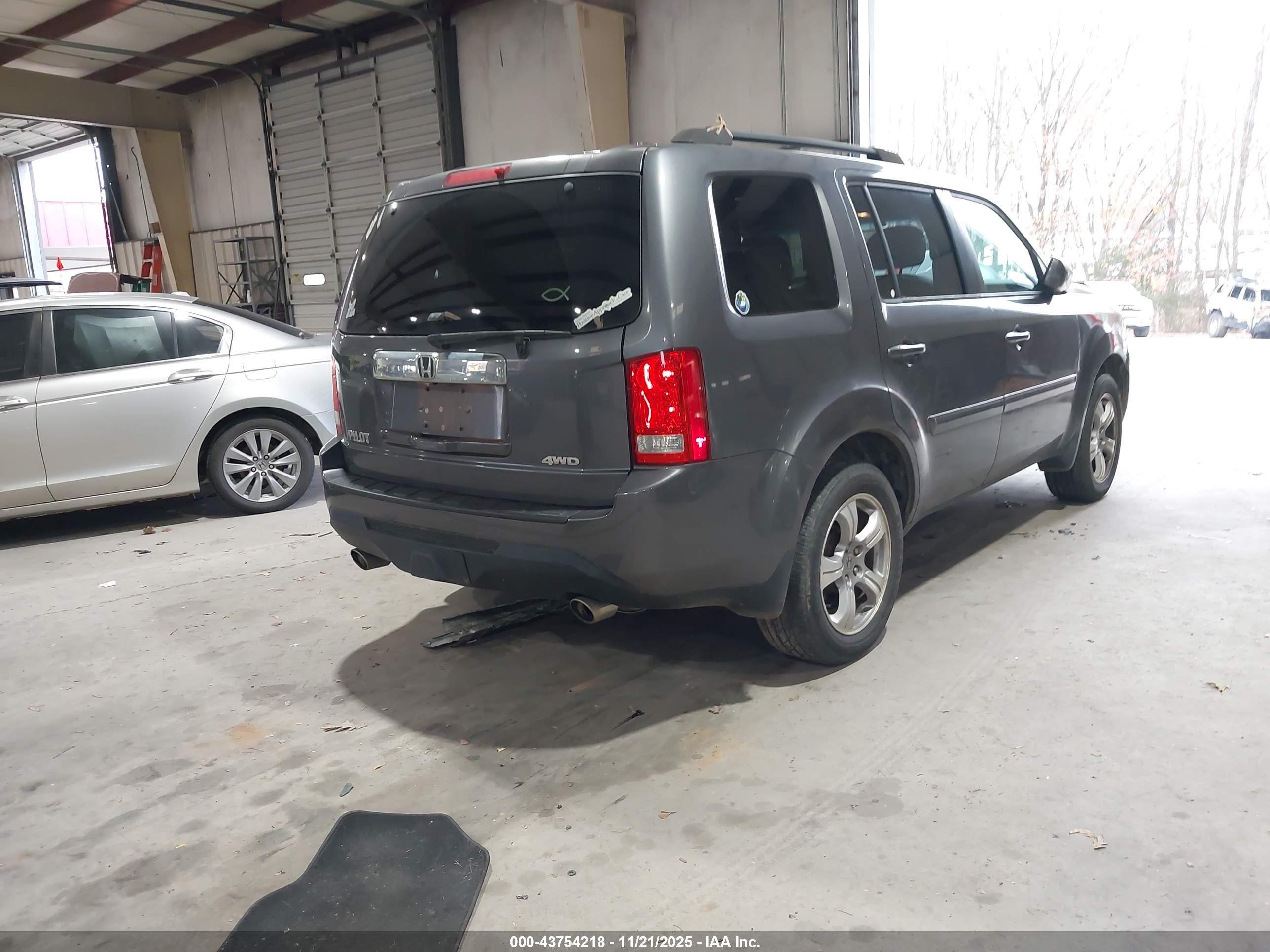 HONDA PILOT image 4