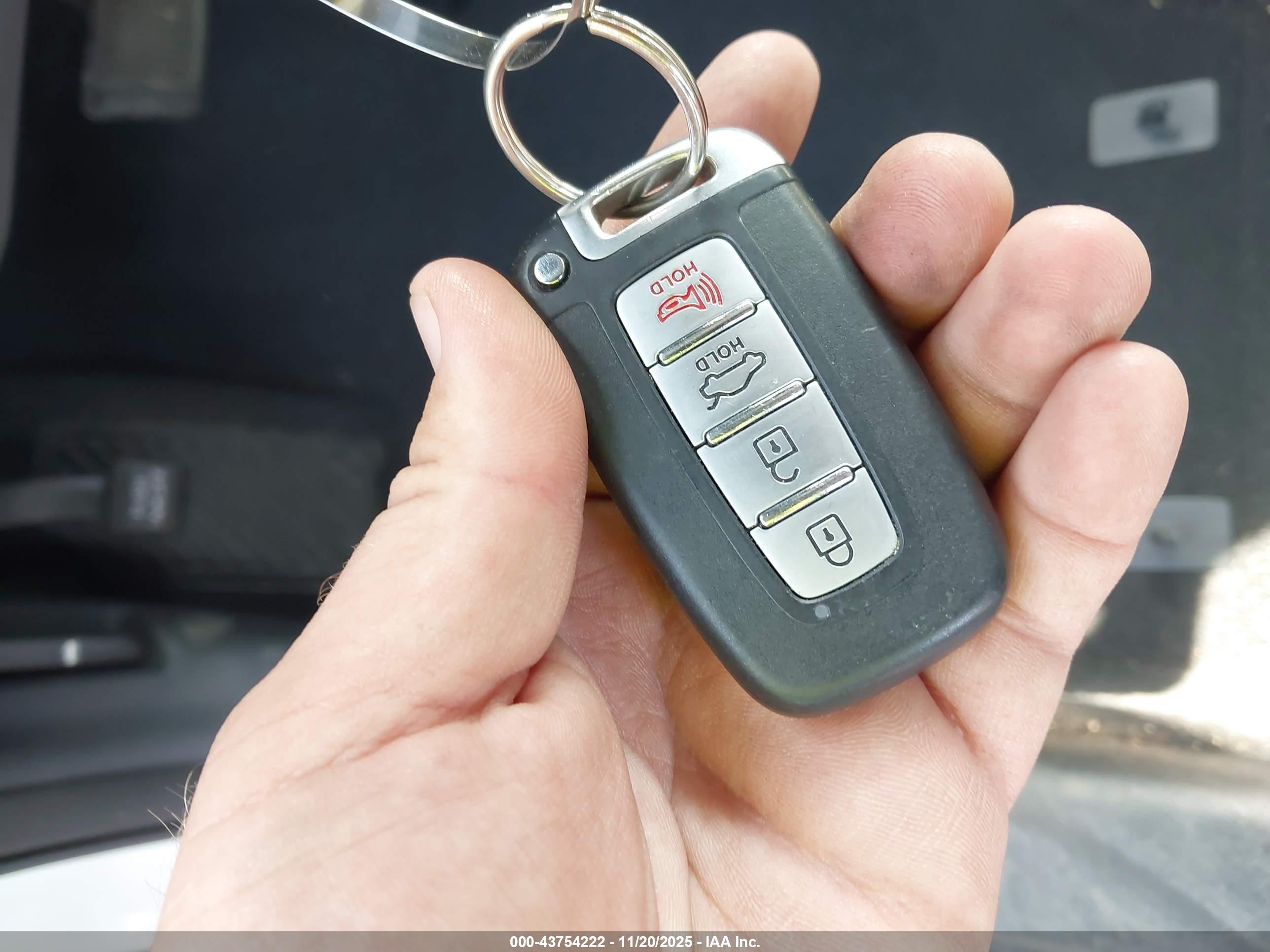 HYUNDAI SONATA image 11