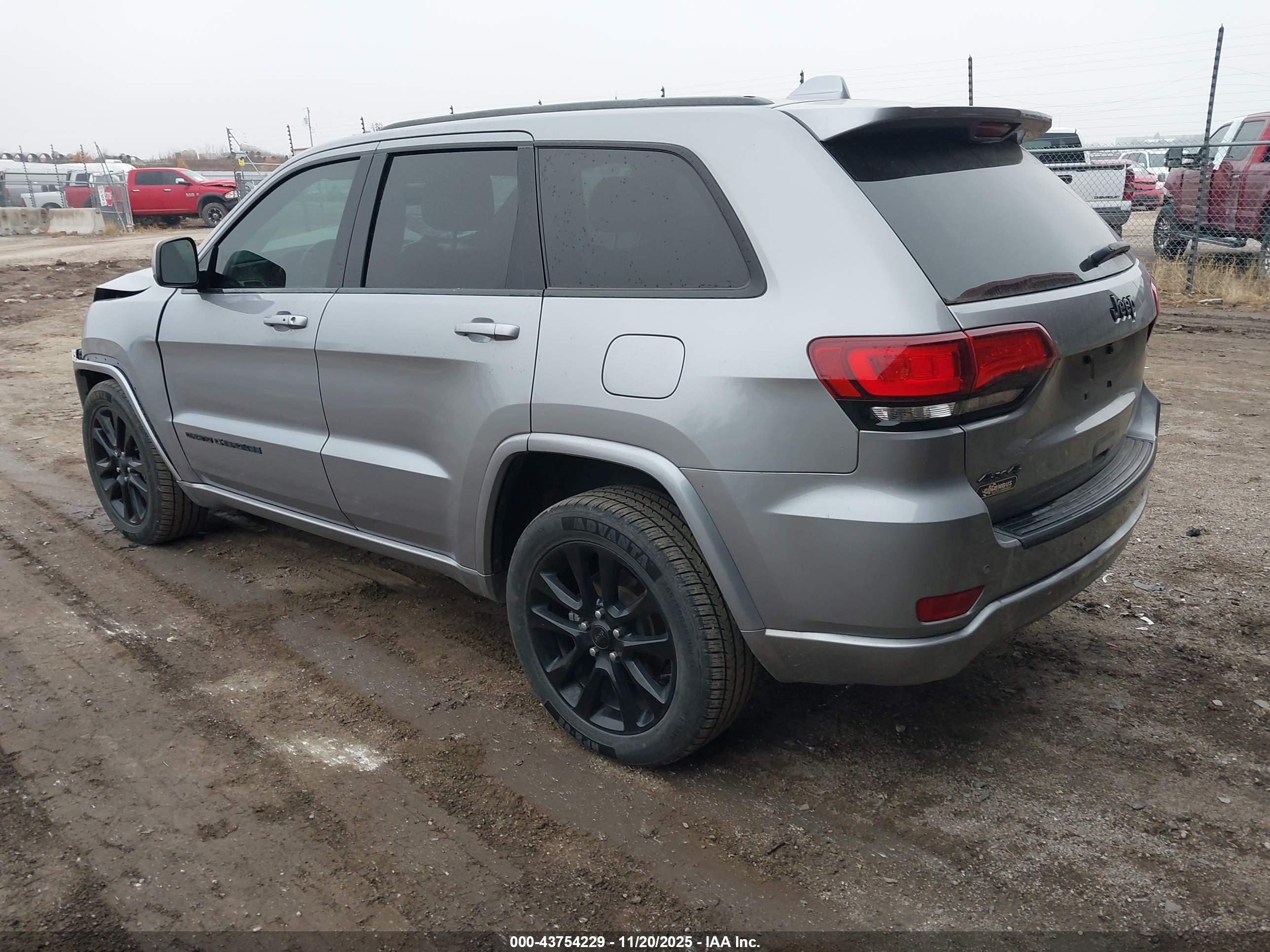 JEEP GRAND image 3