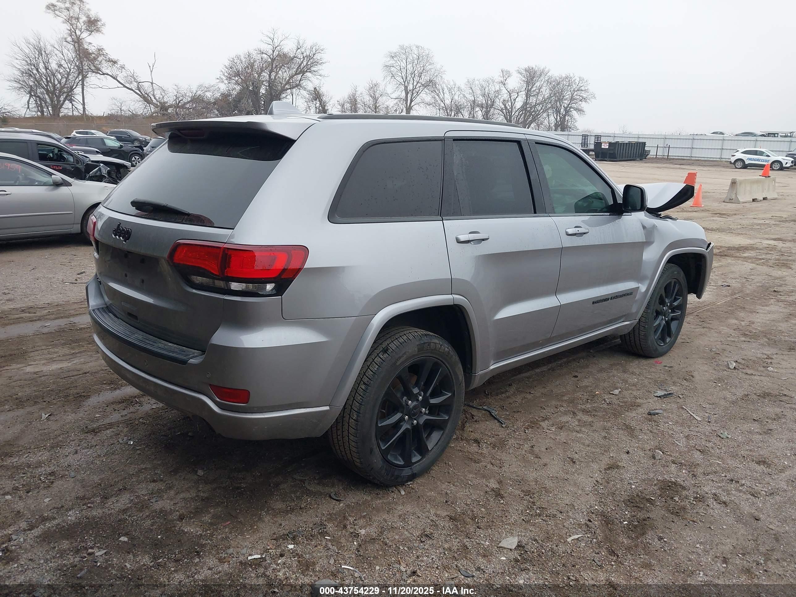 JEEP GRAND image 4