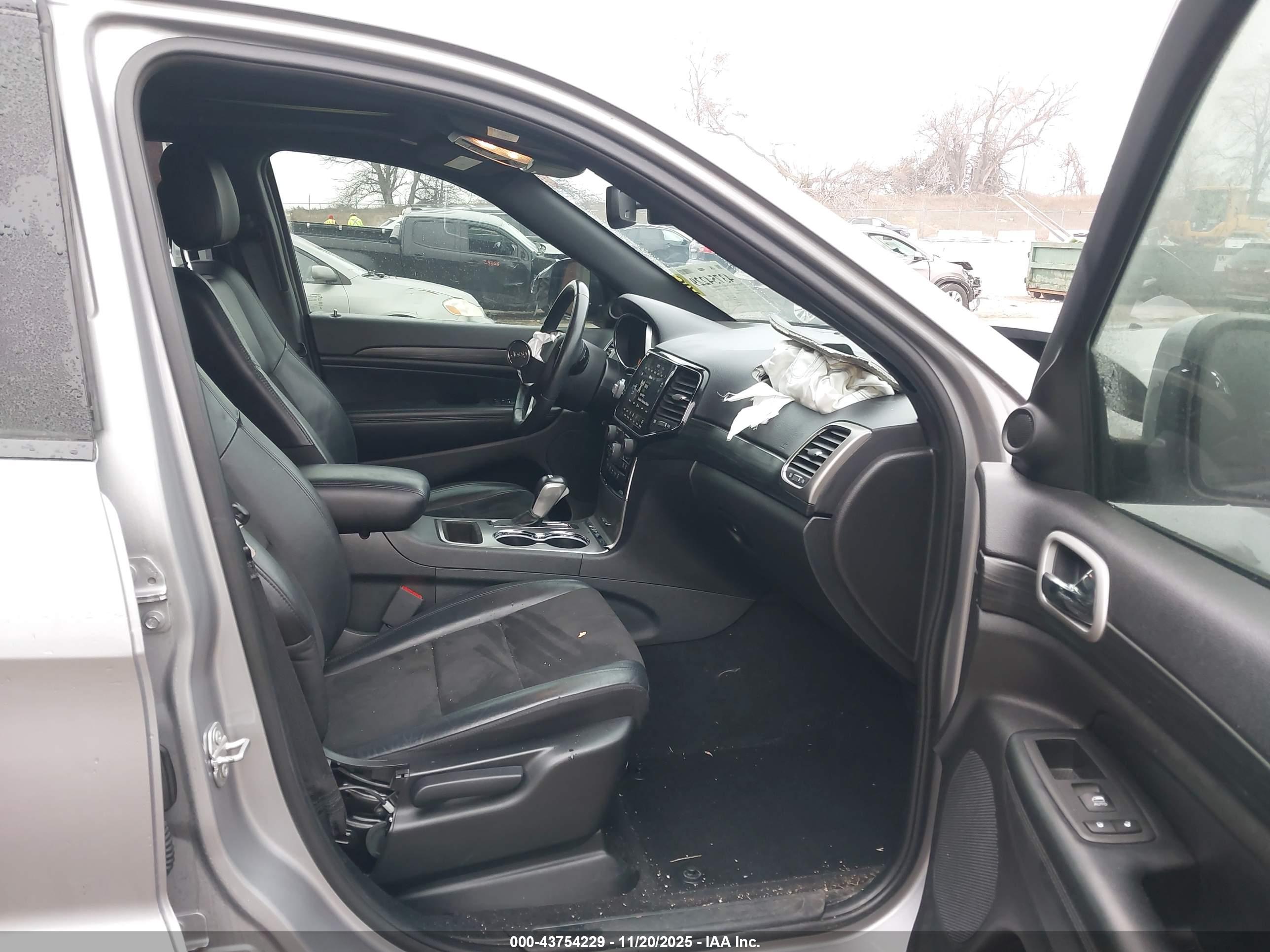 JEEP GRAND image 5