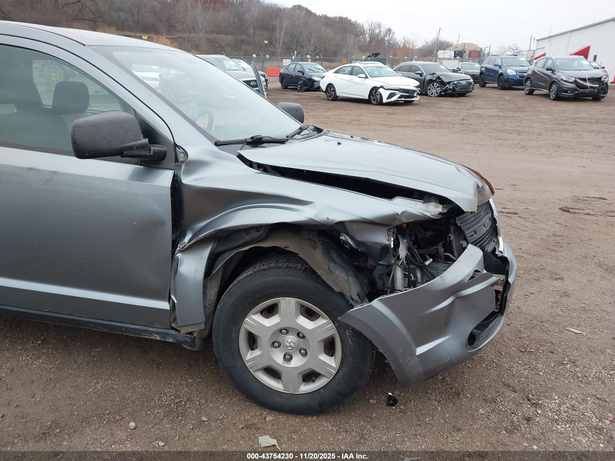 DODGE JOURNEY image 6