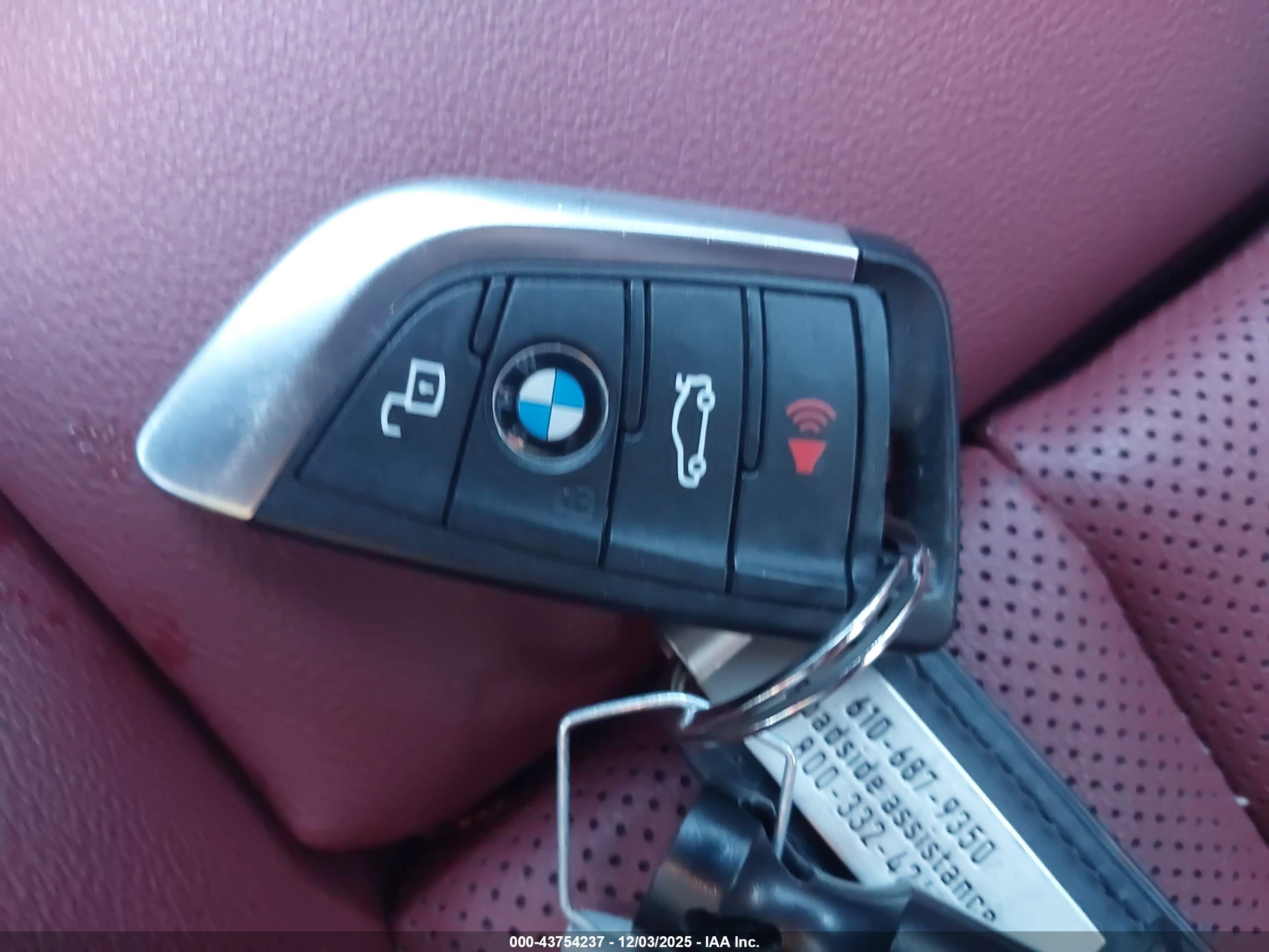 BMW X4 image 11