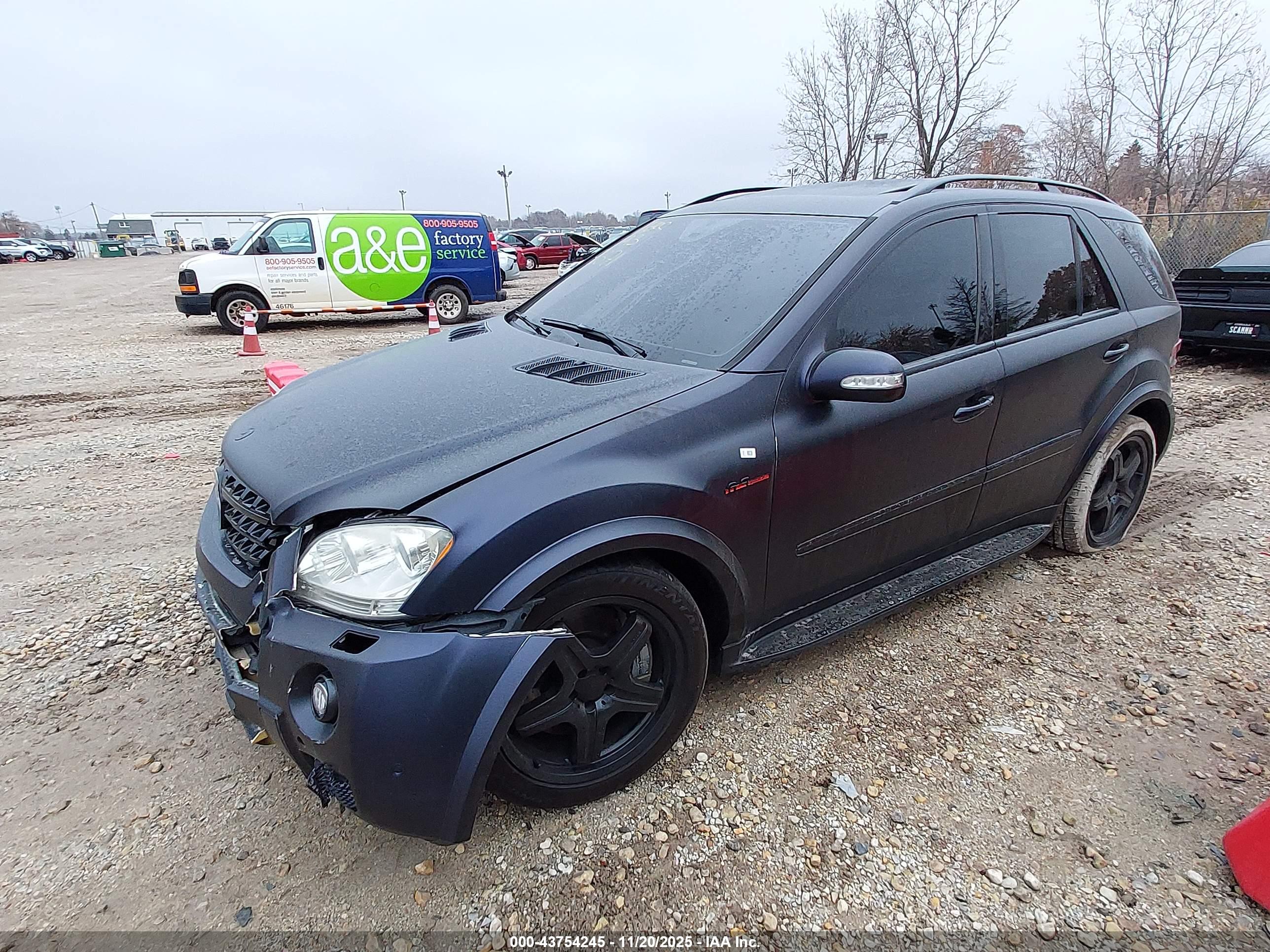 MERCEDES-BENZ ML63AMG image 2