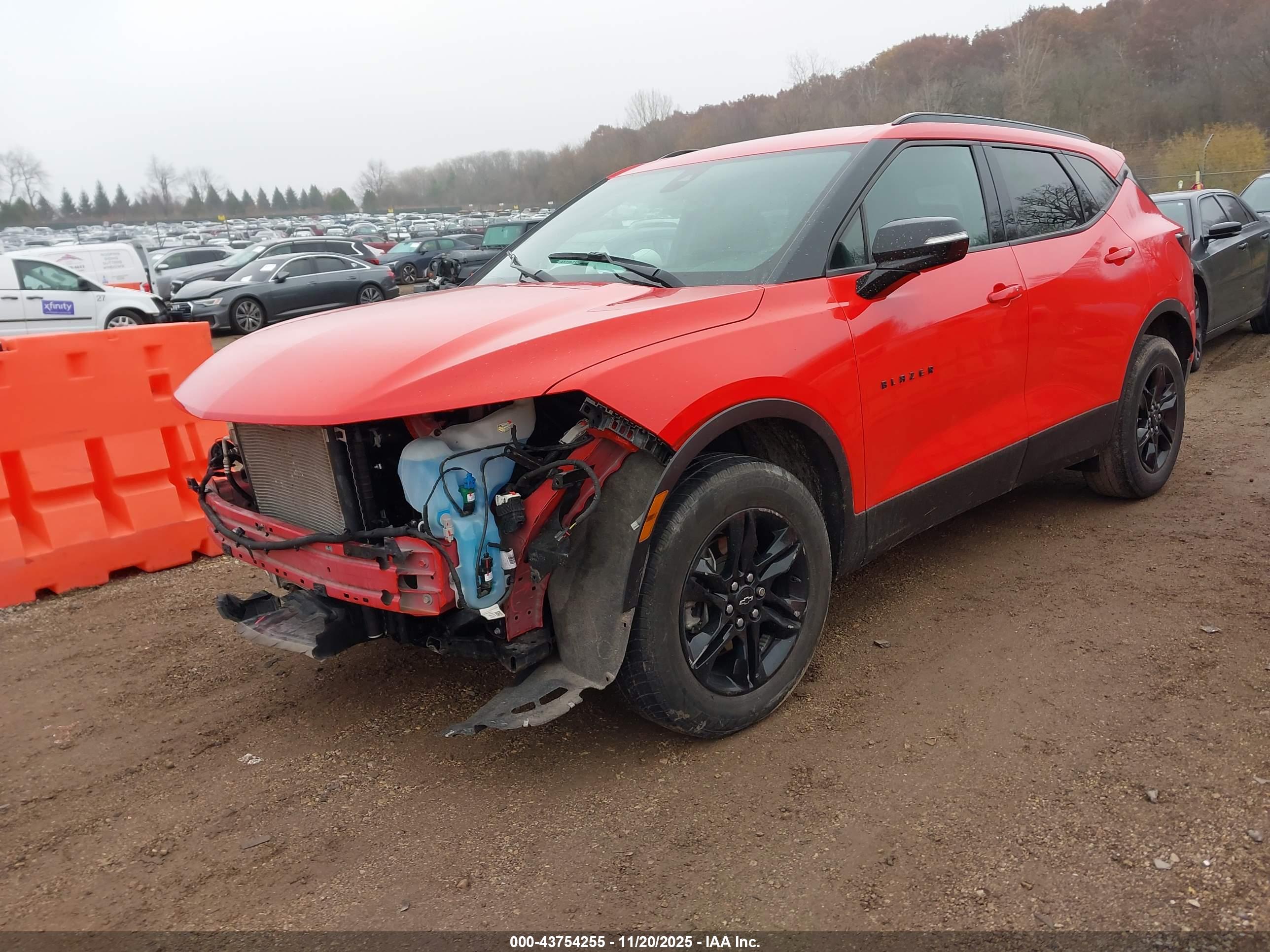 CHEVROLET BLAZER image 2