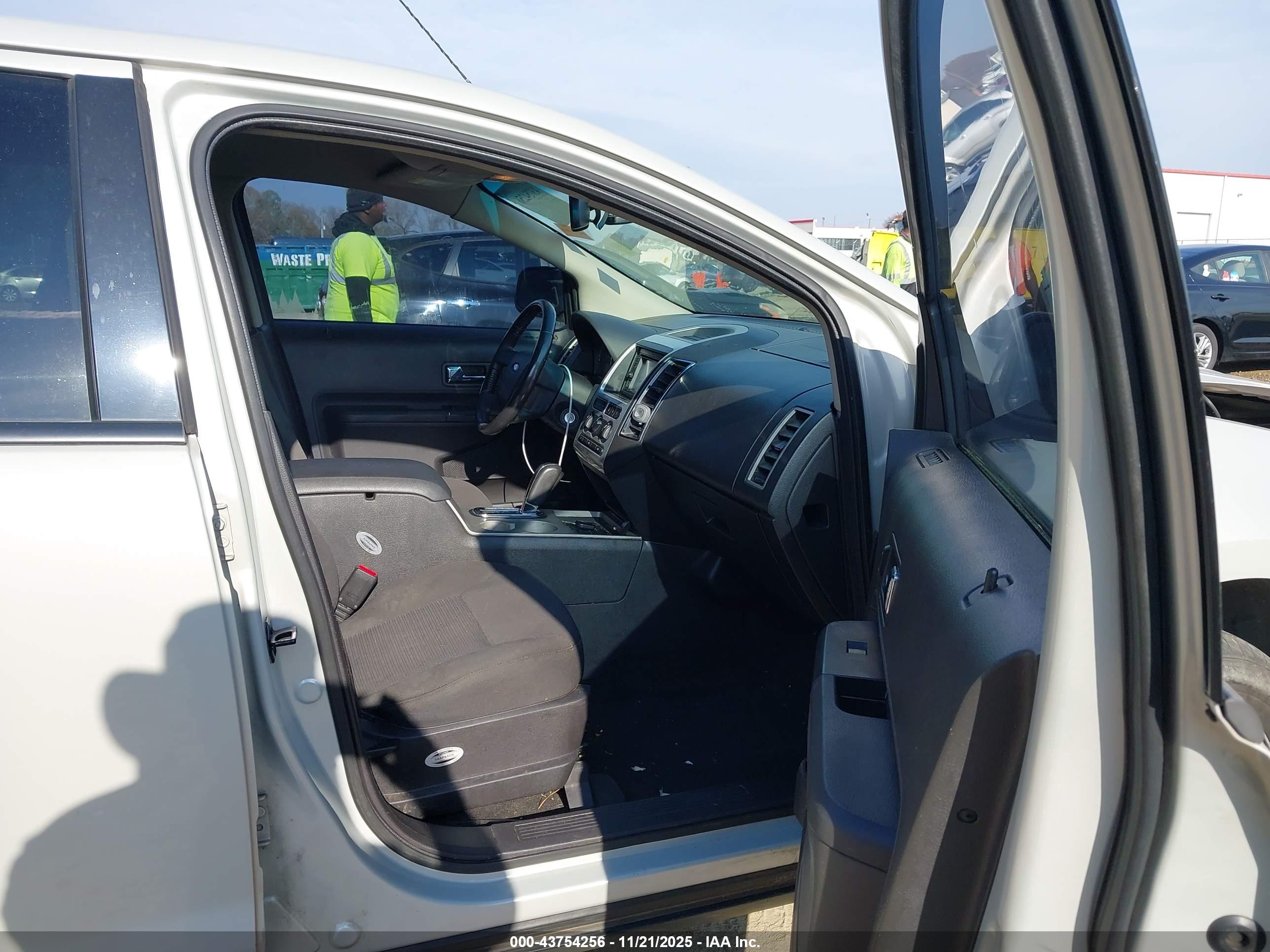 FORD EDGE image 5