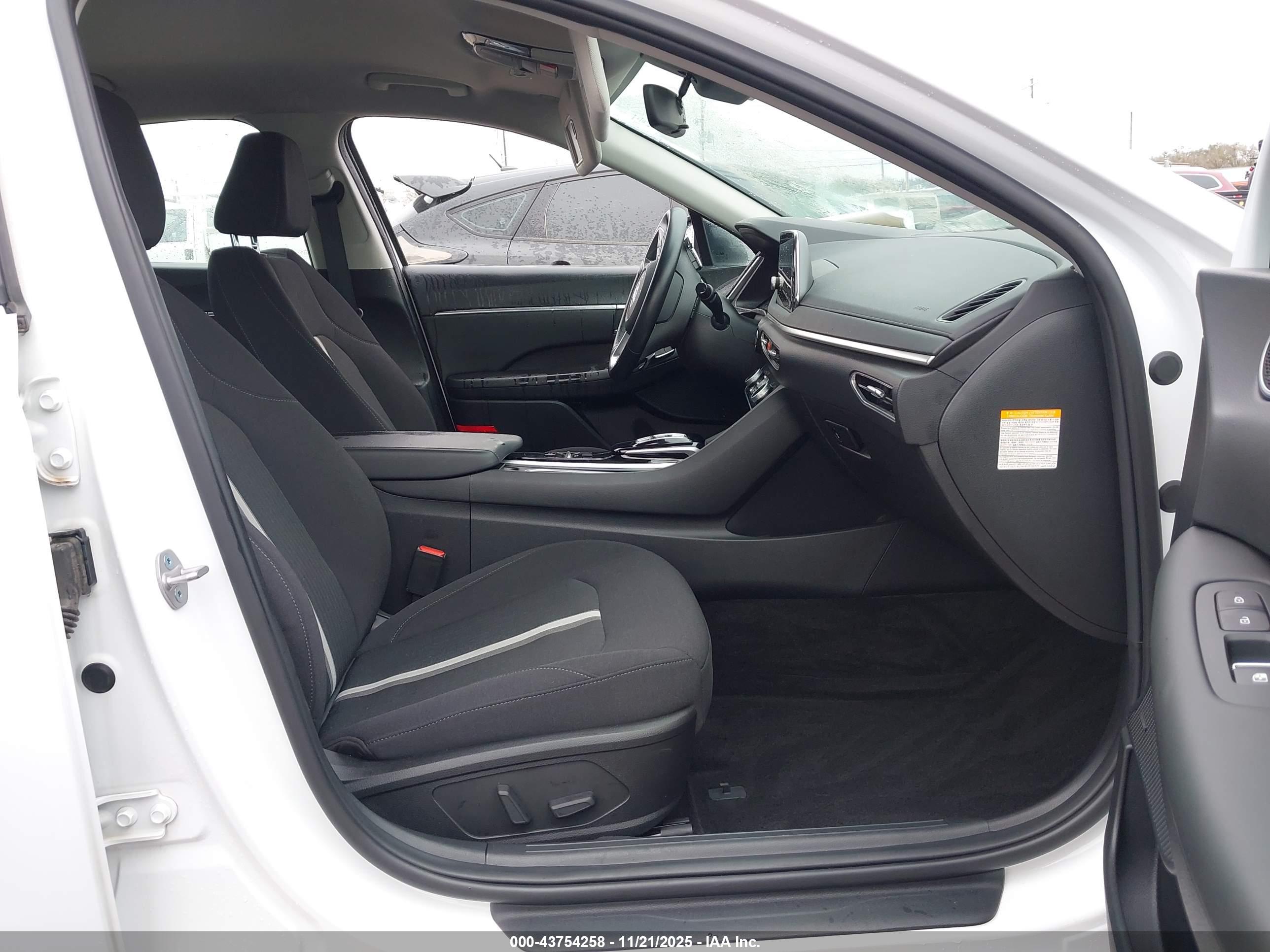 HYUNDAI SONATA image 5