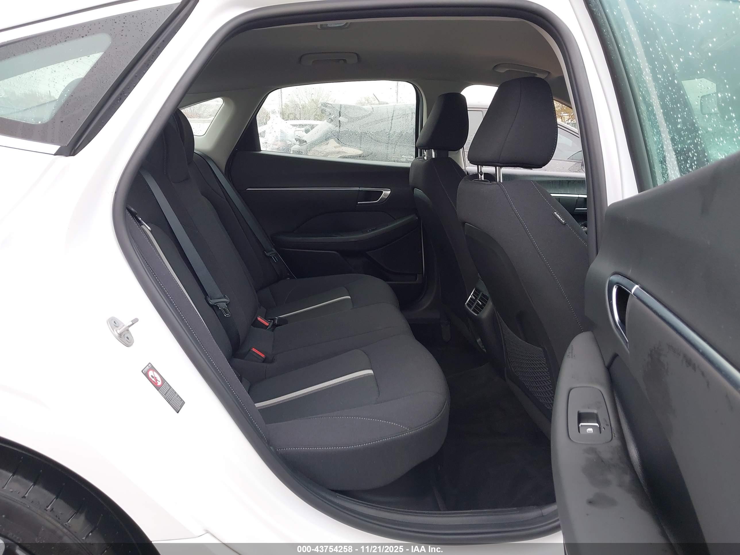 HYUNDAI SONATA image 8