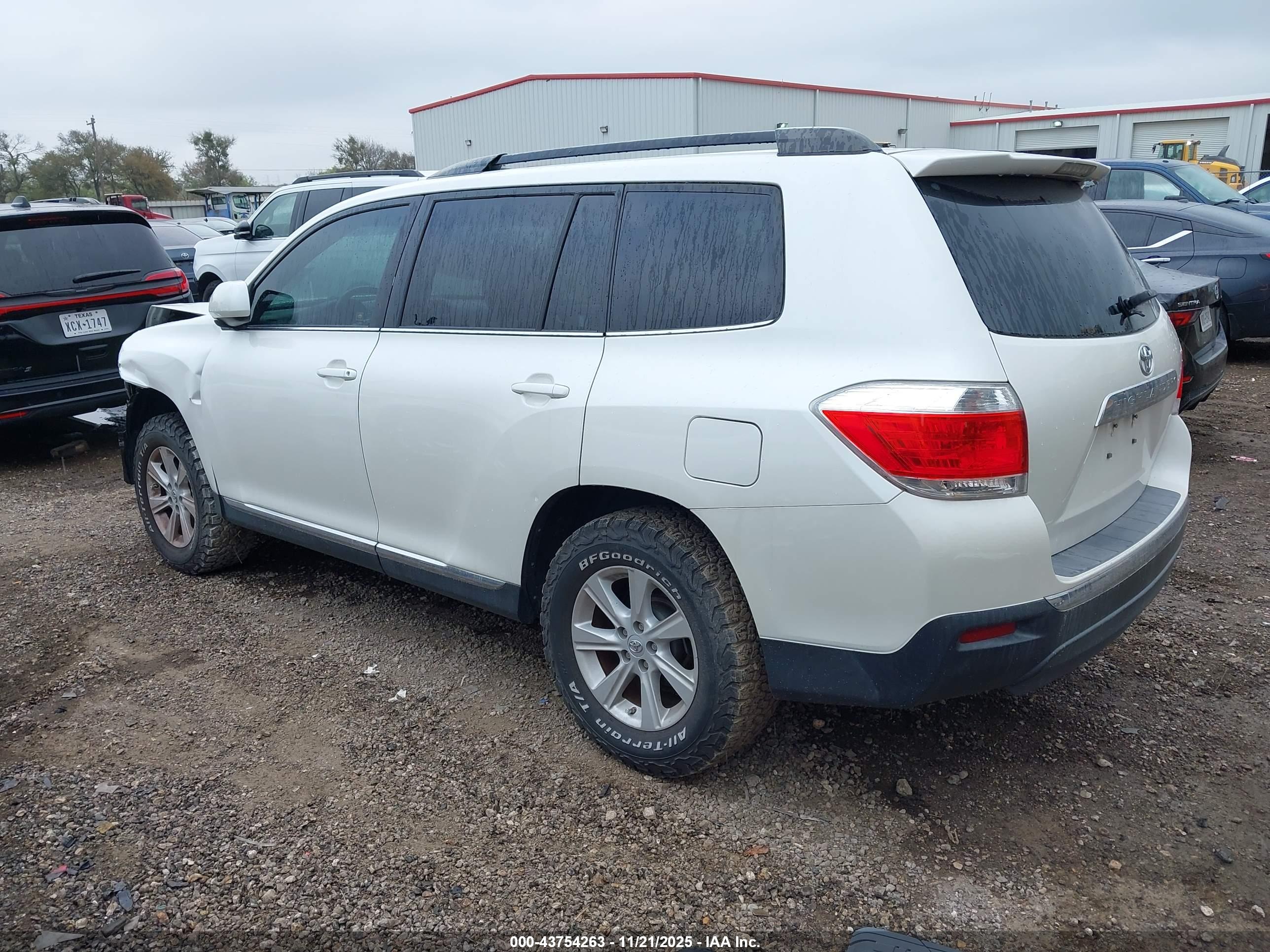 TOYOTA HIGHLANDER image 3