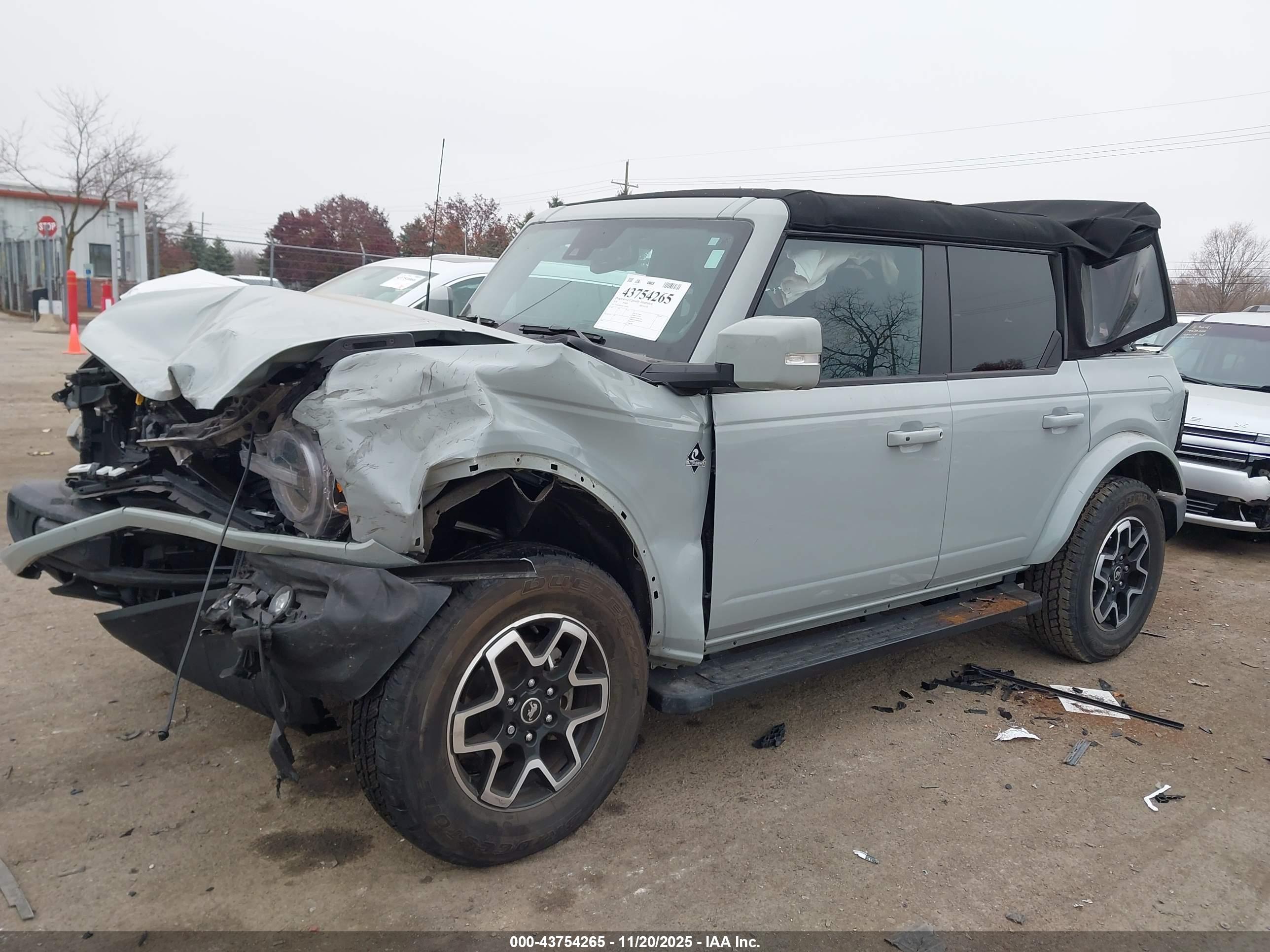 FORD BRONCO image 2