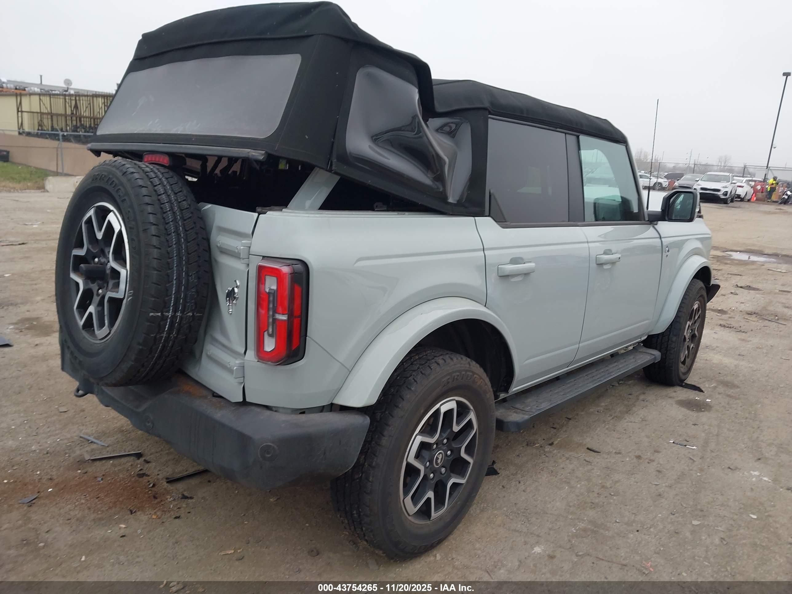 FORD BRONCO image 4